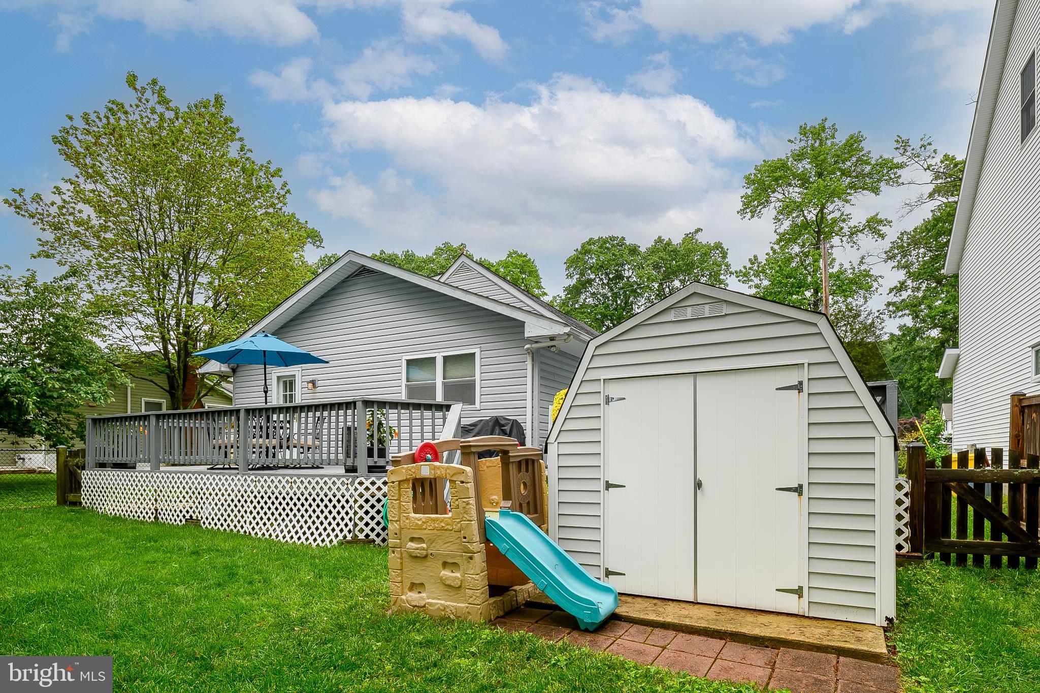 SELBY ON THE BAY - Residential