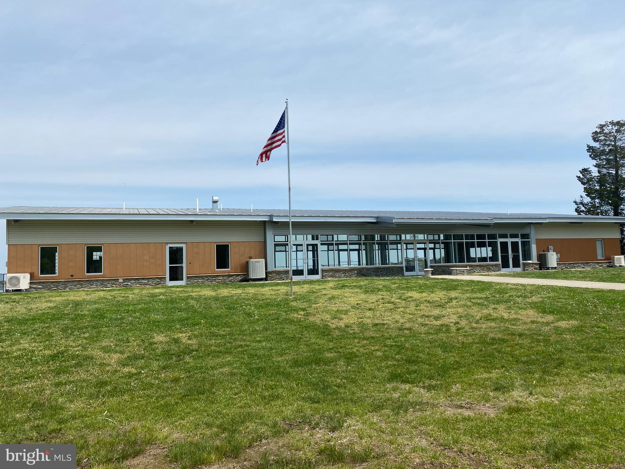 SELBY ON THE BAY - Residential