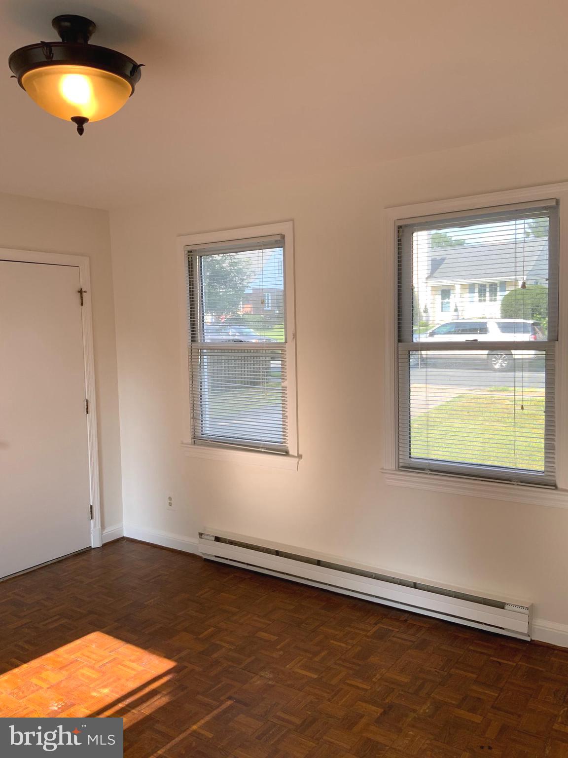 PARKWOOD - Residential Lease