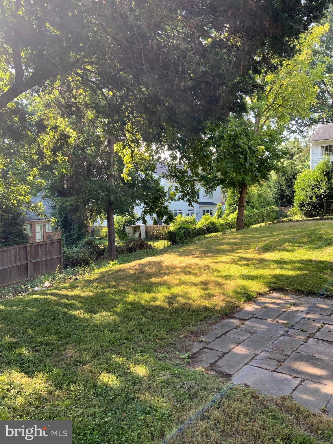 PARKWOOD - Residential Lease