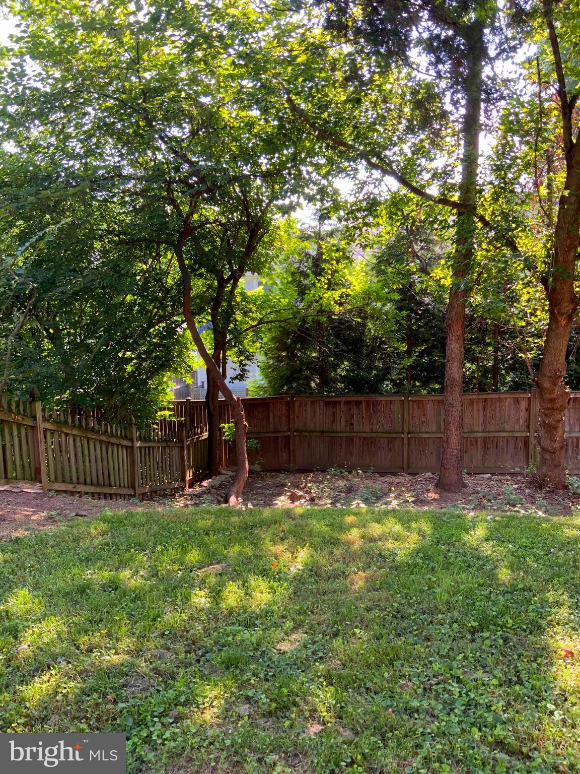 PARKWOOD - Residential Lease