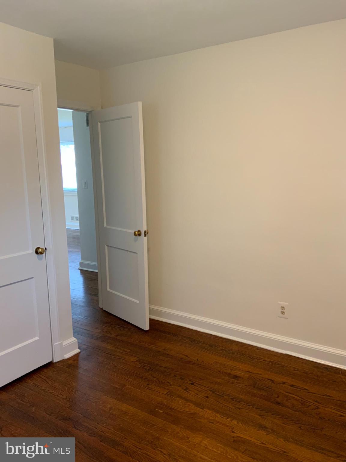 PARKWOOD - Residential Lease