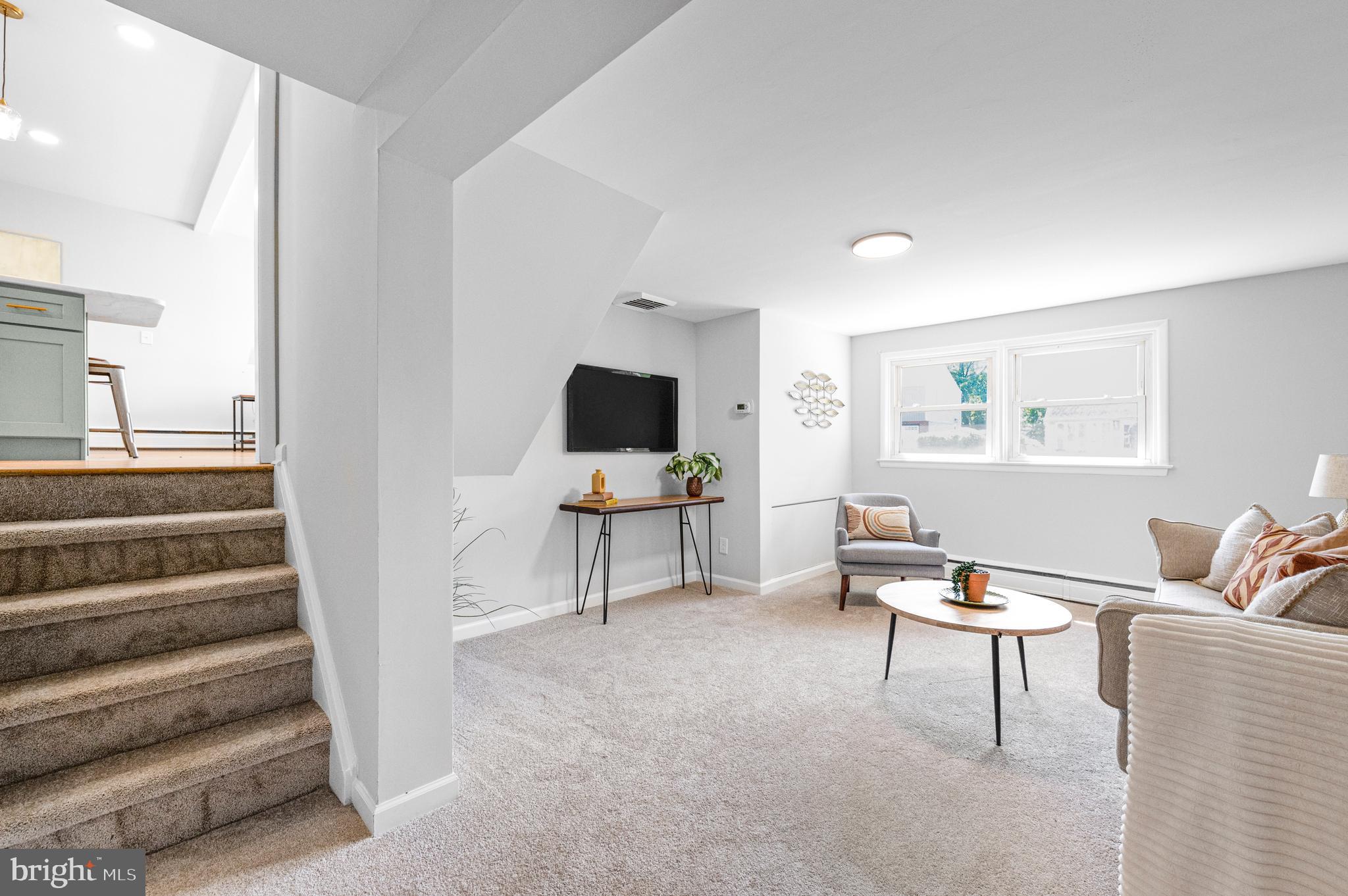 LOWELL HILLS - Residential