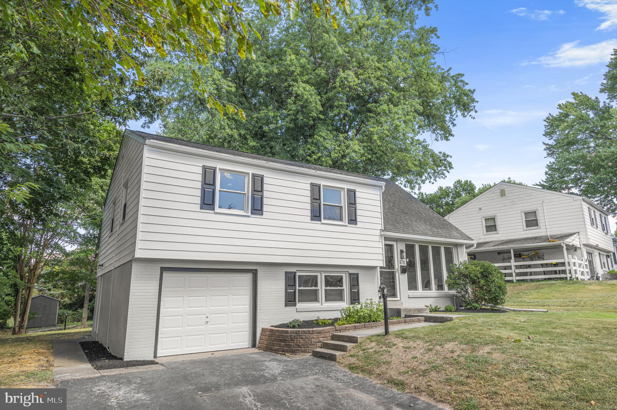 LOWELL HILLS - Residential