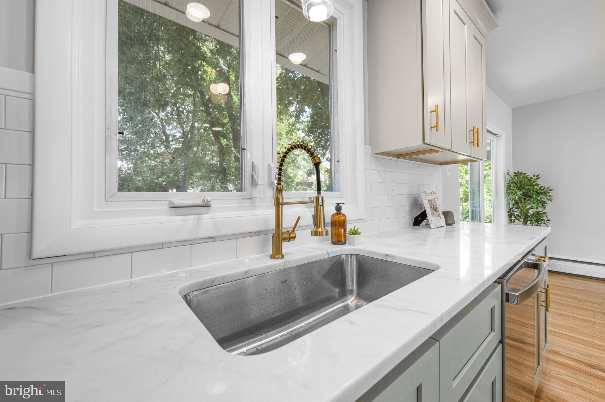 LOWELL HILLS - Residential