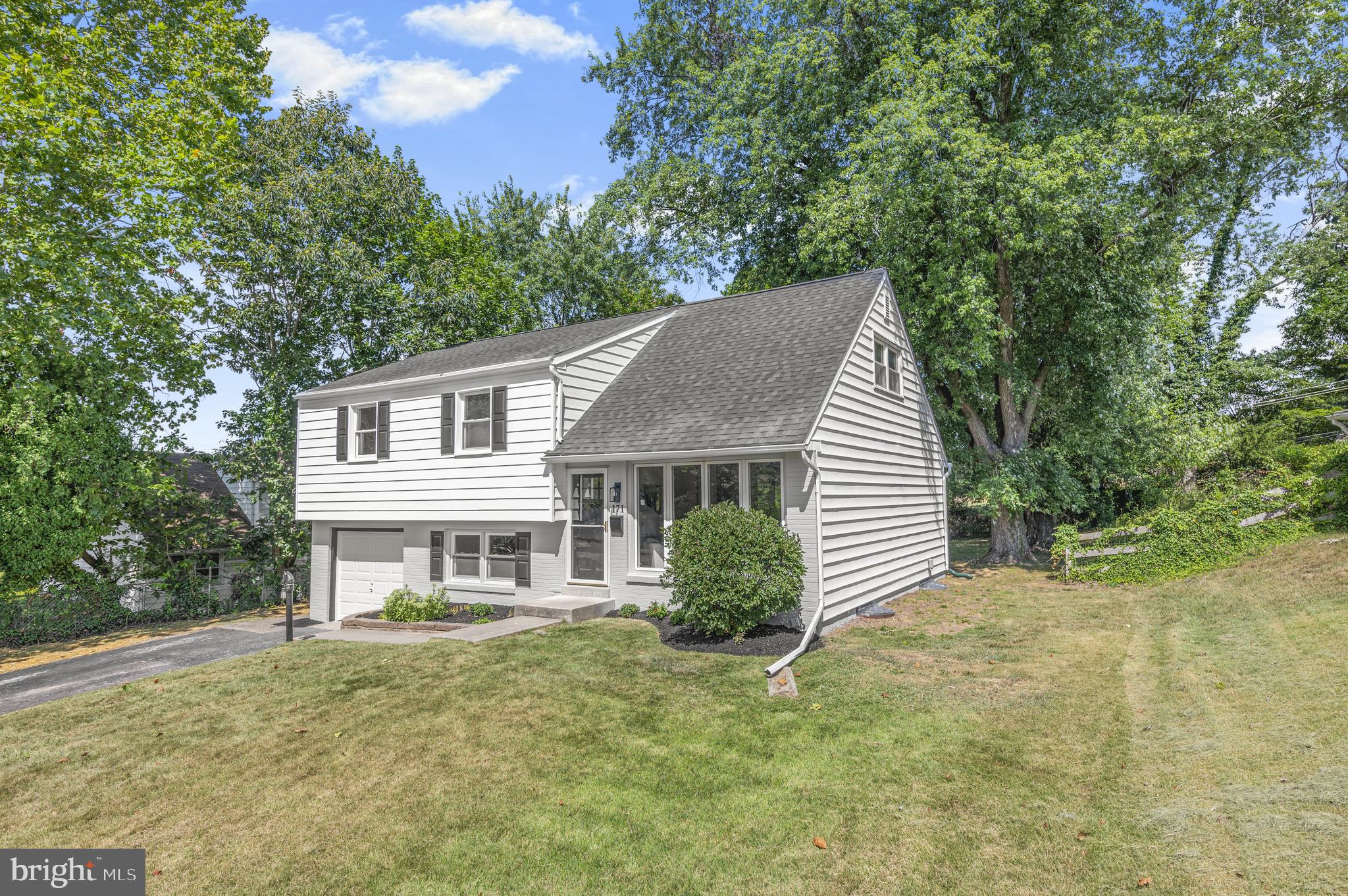 LOWELL HILLS - Residential