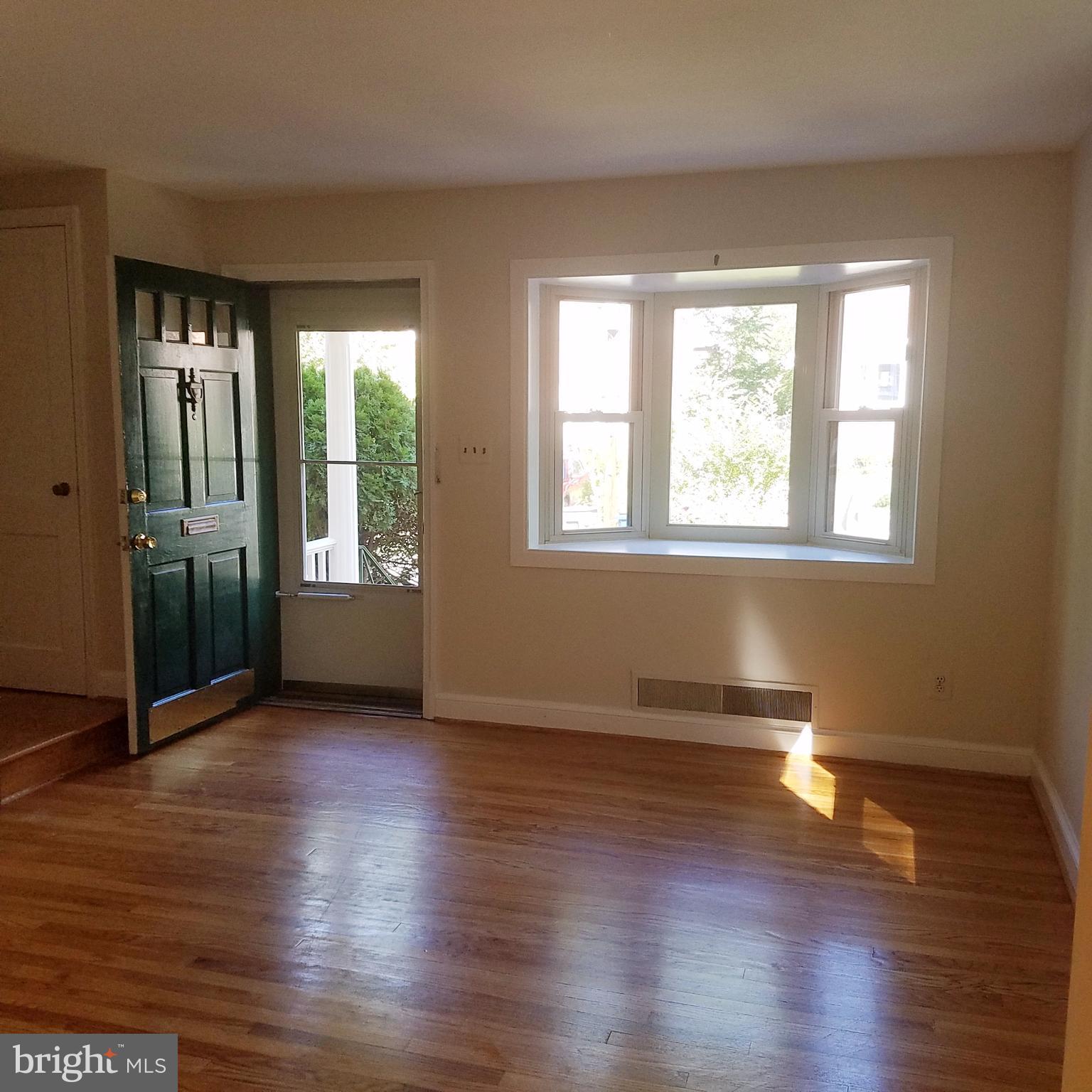 TEMPLE PARK - Residential Lease