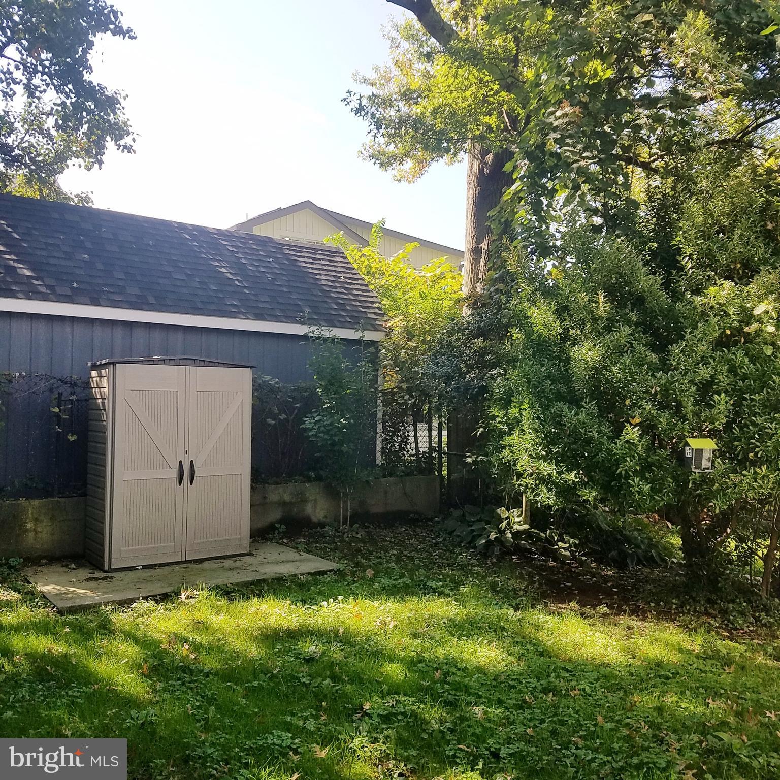 TEMPLE PARK - Residential Lease