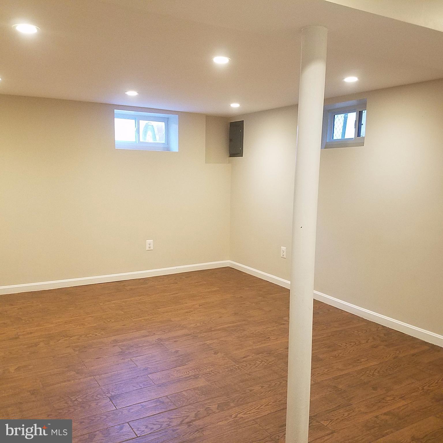 TEMPLE PARK - Residential Lease