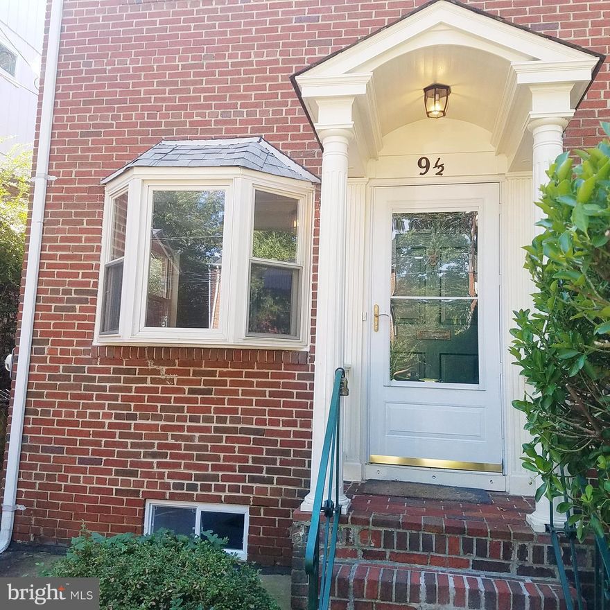 Rosemont duplex features light filled,well-proportioned rooms and convenient quick access to Braddock Metro & Mt Vernon Avenue.Three BR's, two BA's,main family room,KIT w/granite, SS,hardwoods.Lower level features 22 x 15 rec room, separate laundry room with utility tub and bonus room perfect for workshop or future 4th bedroom.Property includes a shed and driveway parking! A+ home and location!