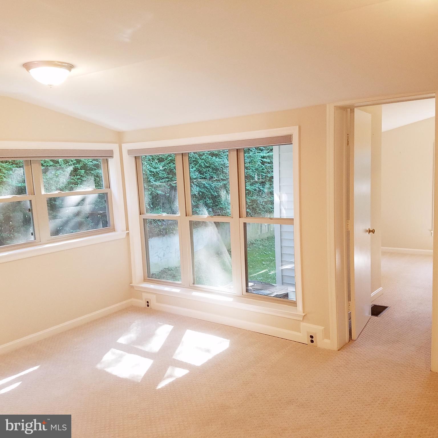 TEMPLE PARK - Residential Lease