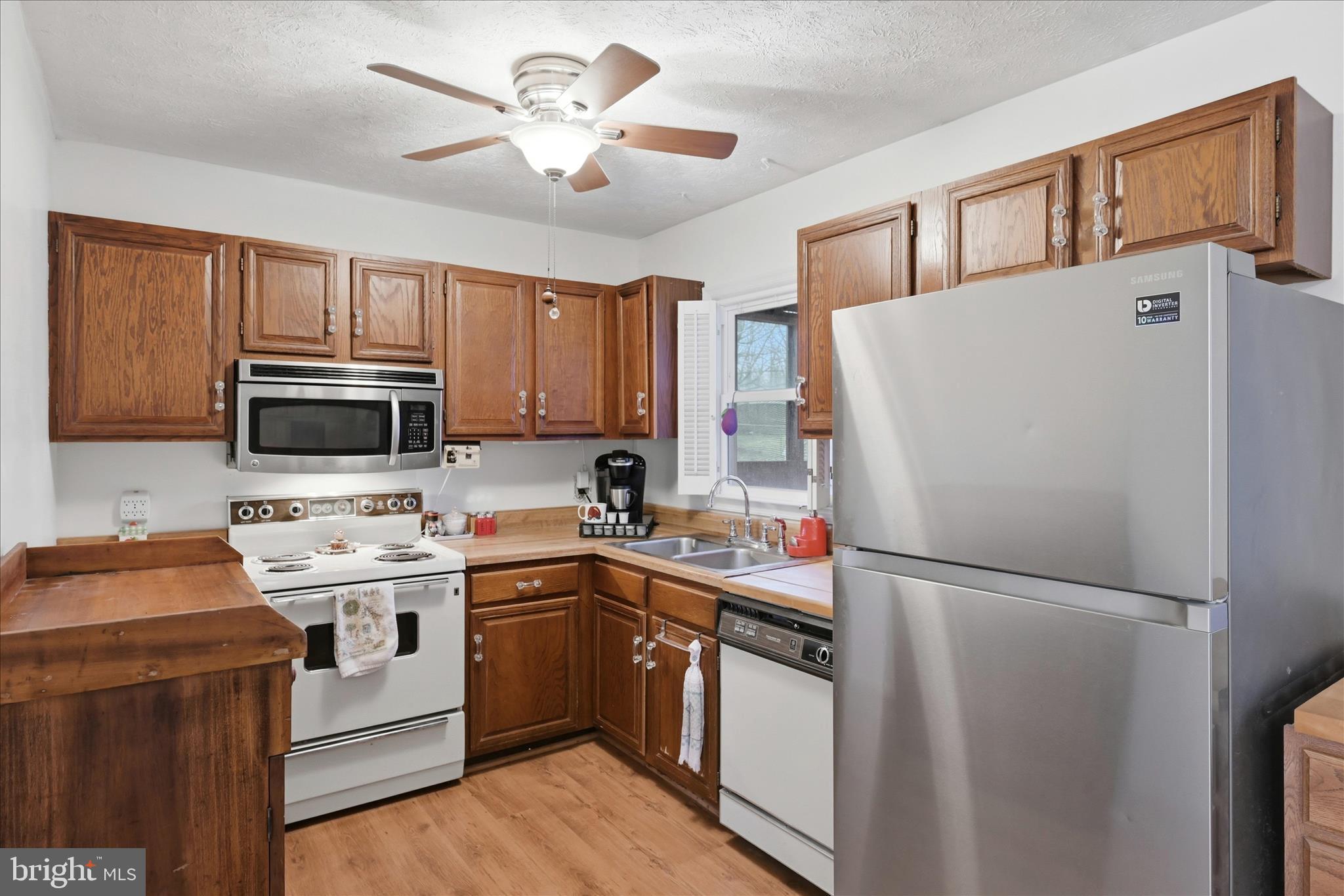 FOREST HILLS - Residential