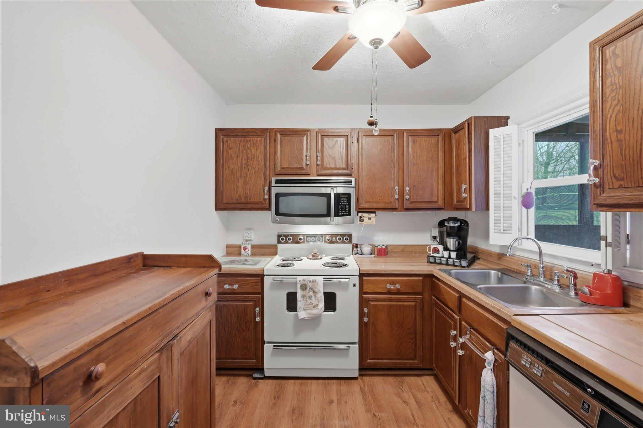 FOREST HILLS - Residential