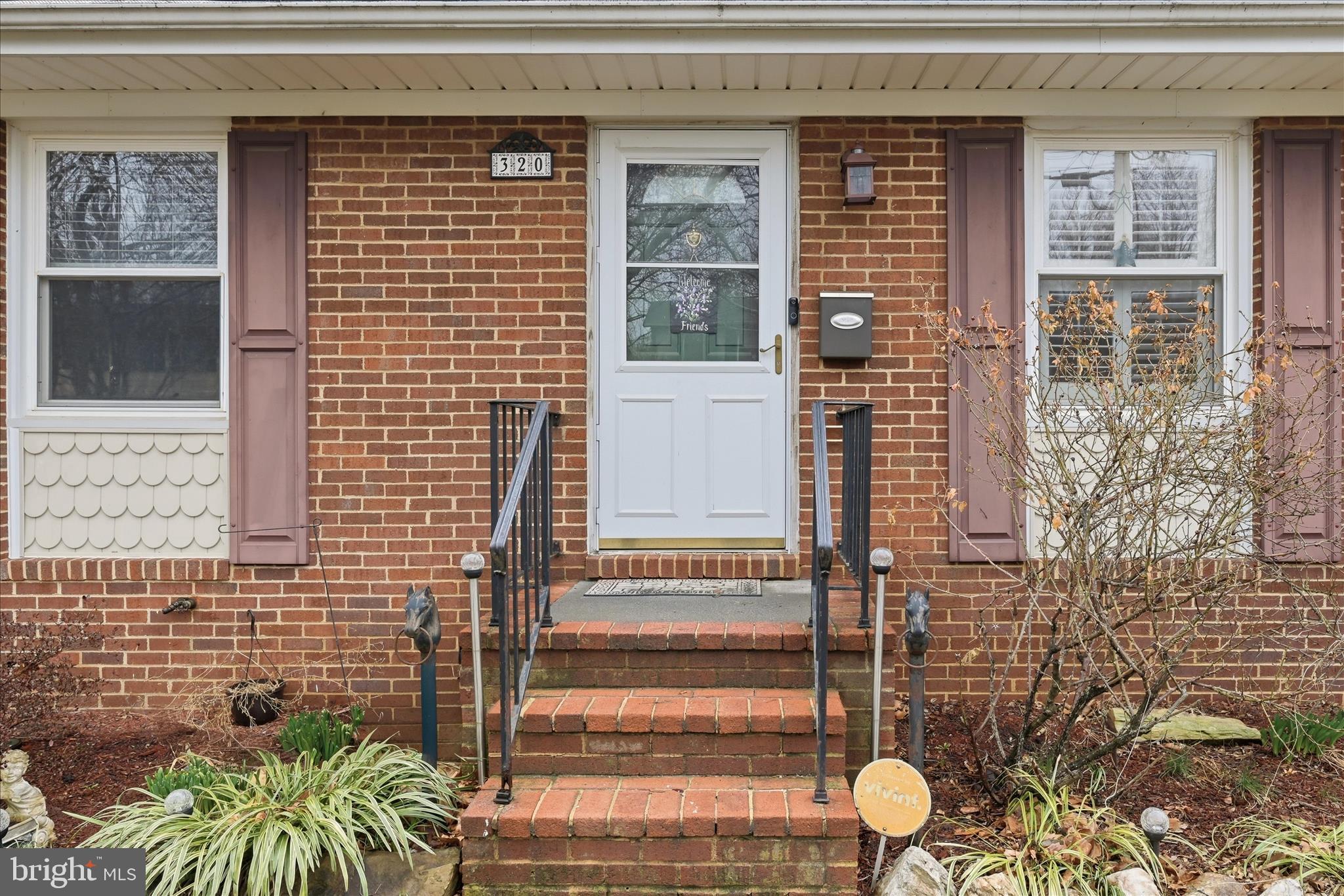 FOREST HILLS - Residential