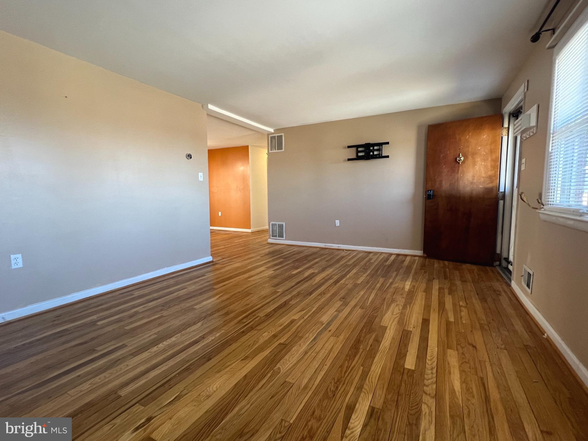 GLASS HILL MANOR - Residential Lease