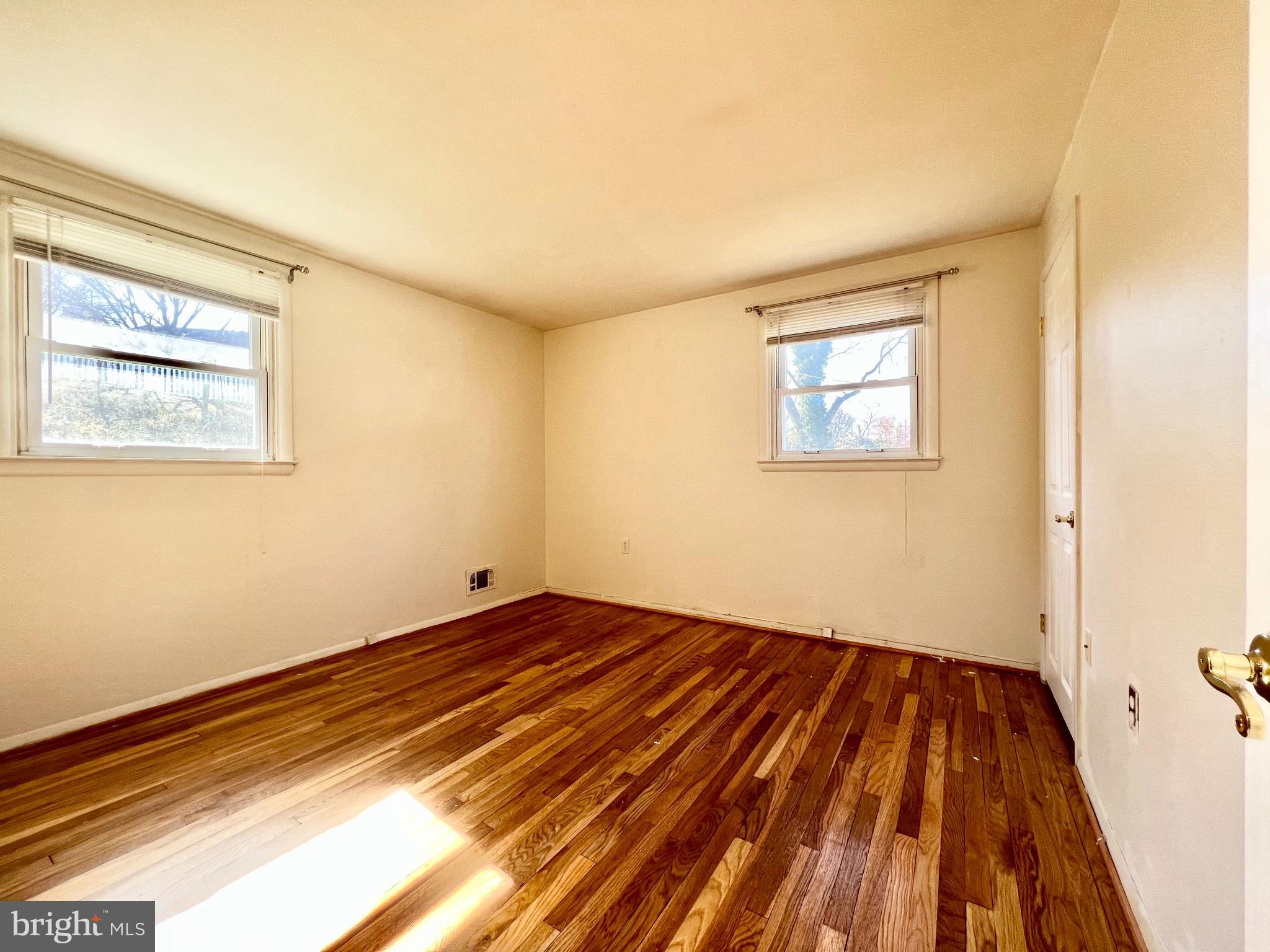 GLASS HILL MANOR - Residential Lease