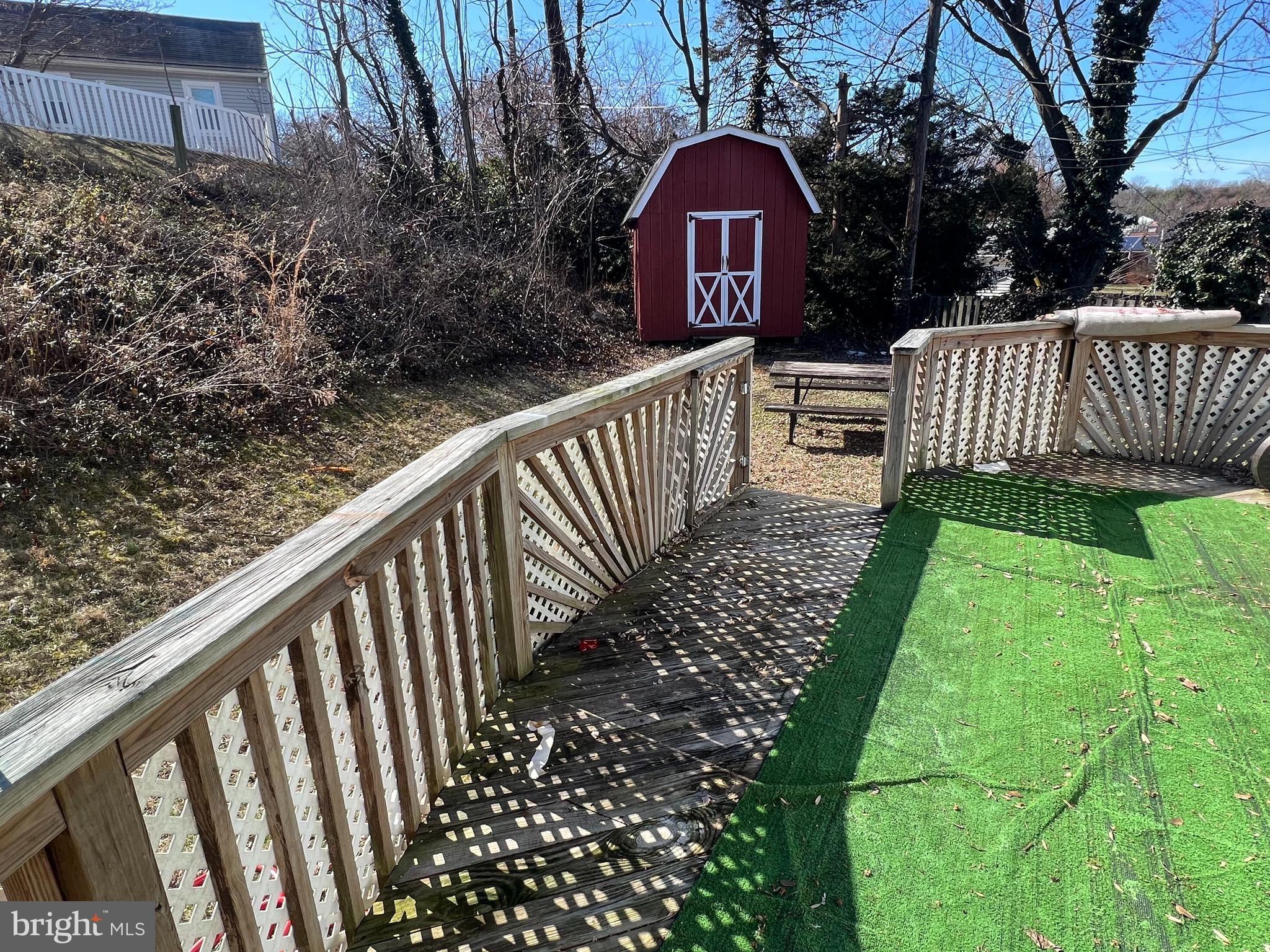 GLASS HILL MANOR - Residential Lease