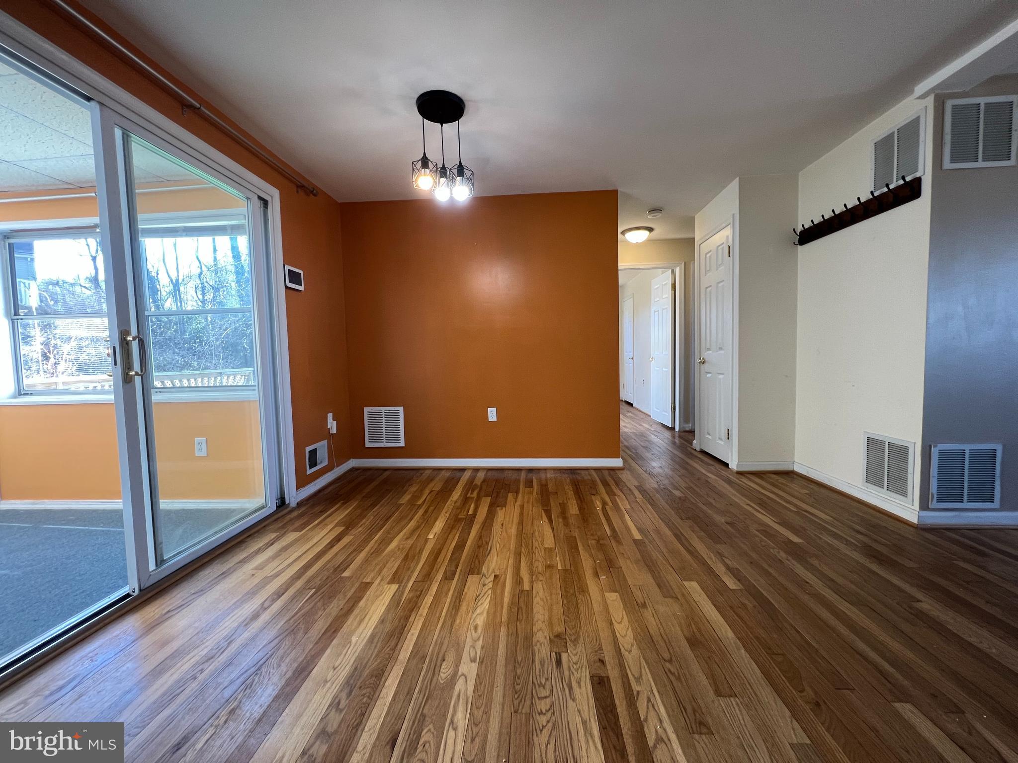 GLASS HILL MANOR - Residential Lease