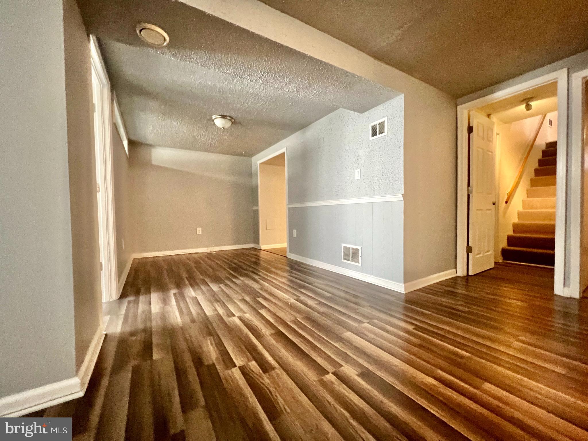 GLASS HILL MANOR - Residential Lease