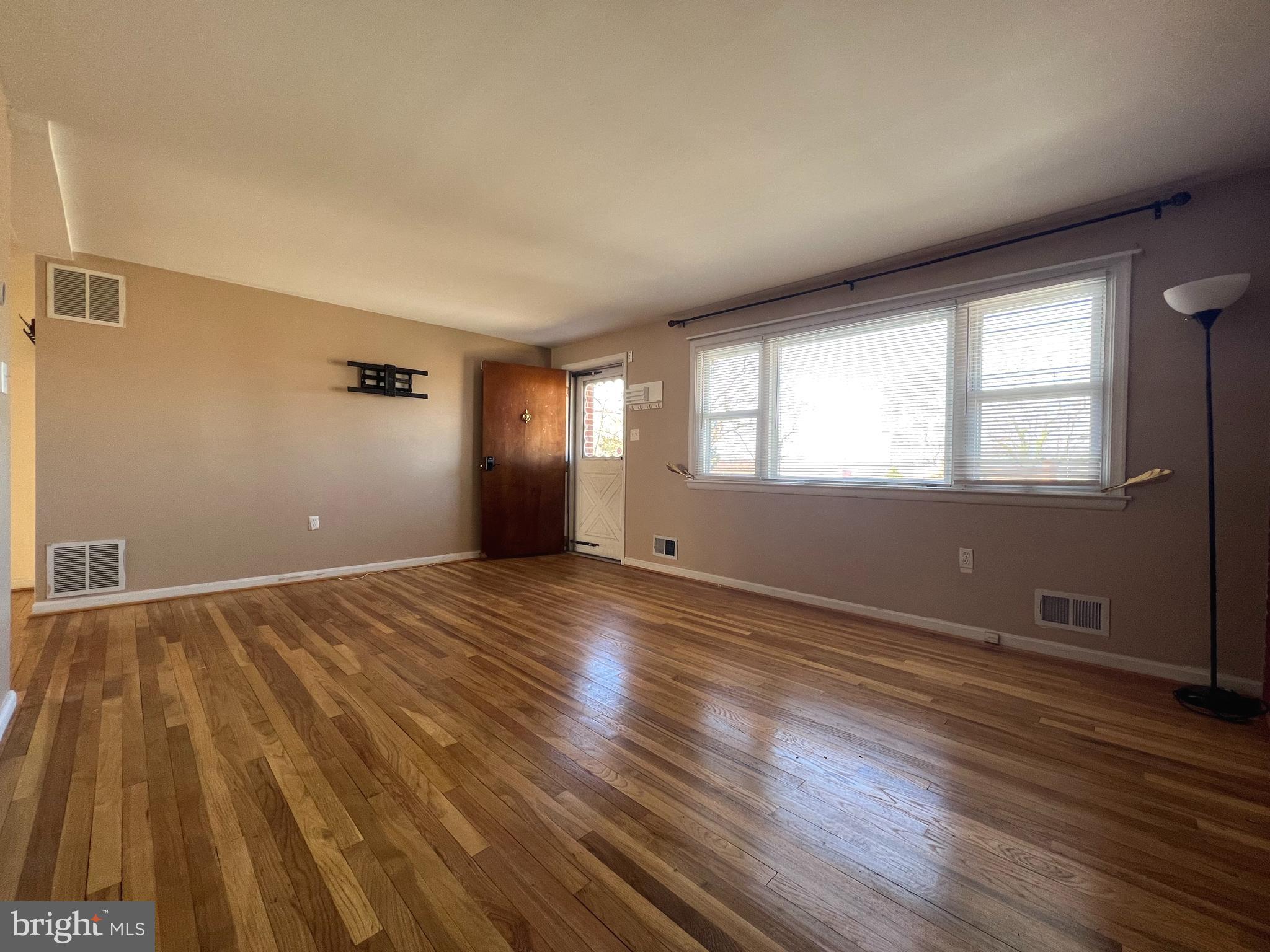 GLASS HILL MANOR - Residential Lease