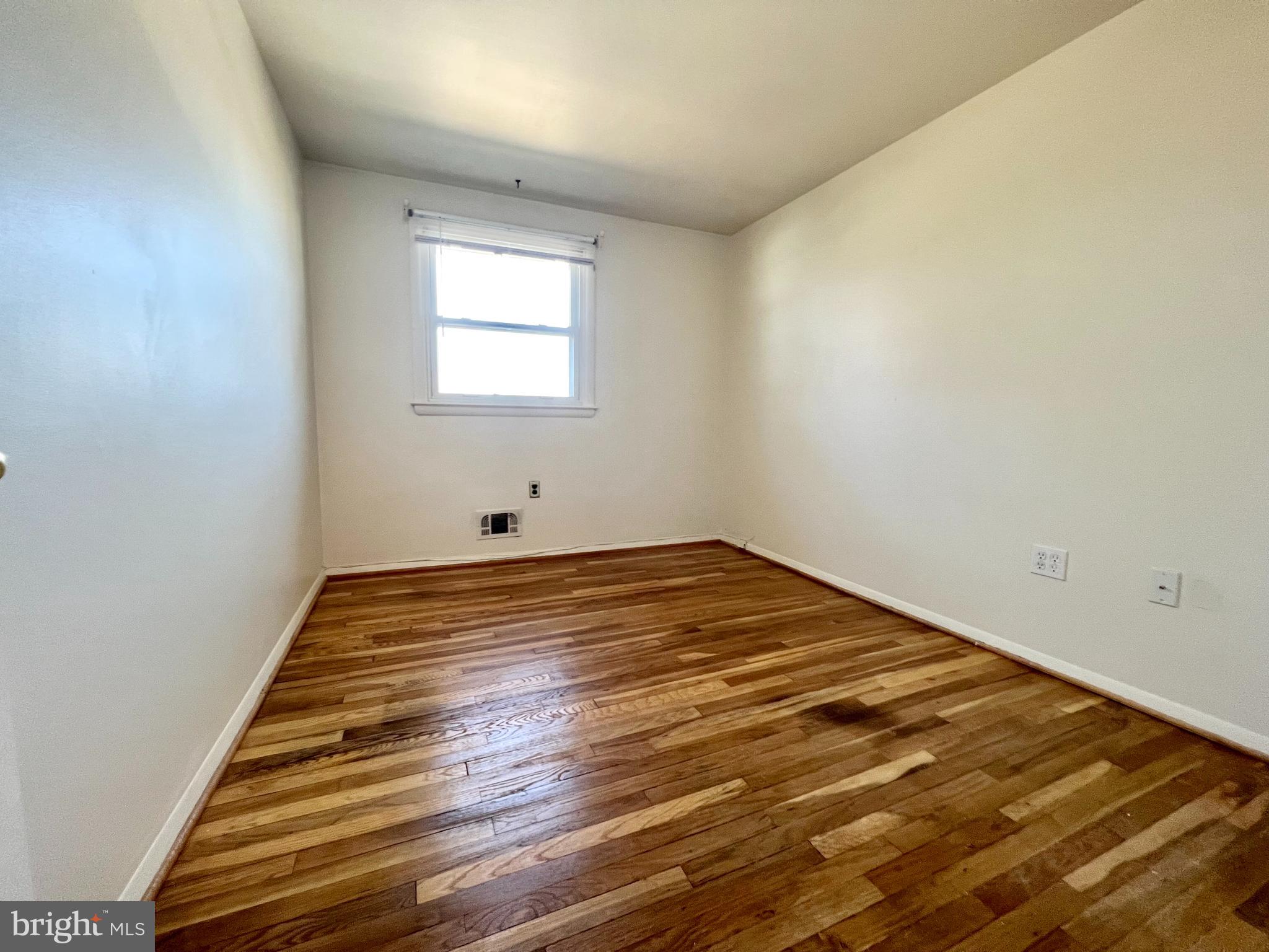 GLASS HILL MANOR - Residential Lease