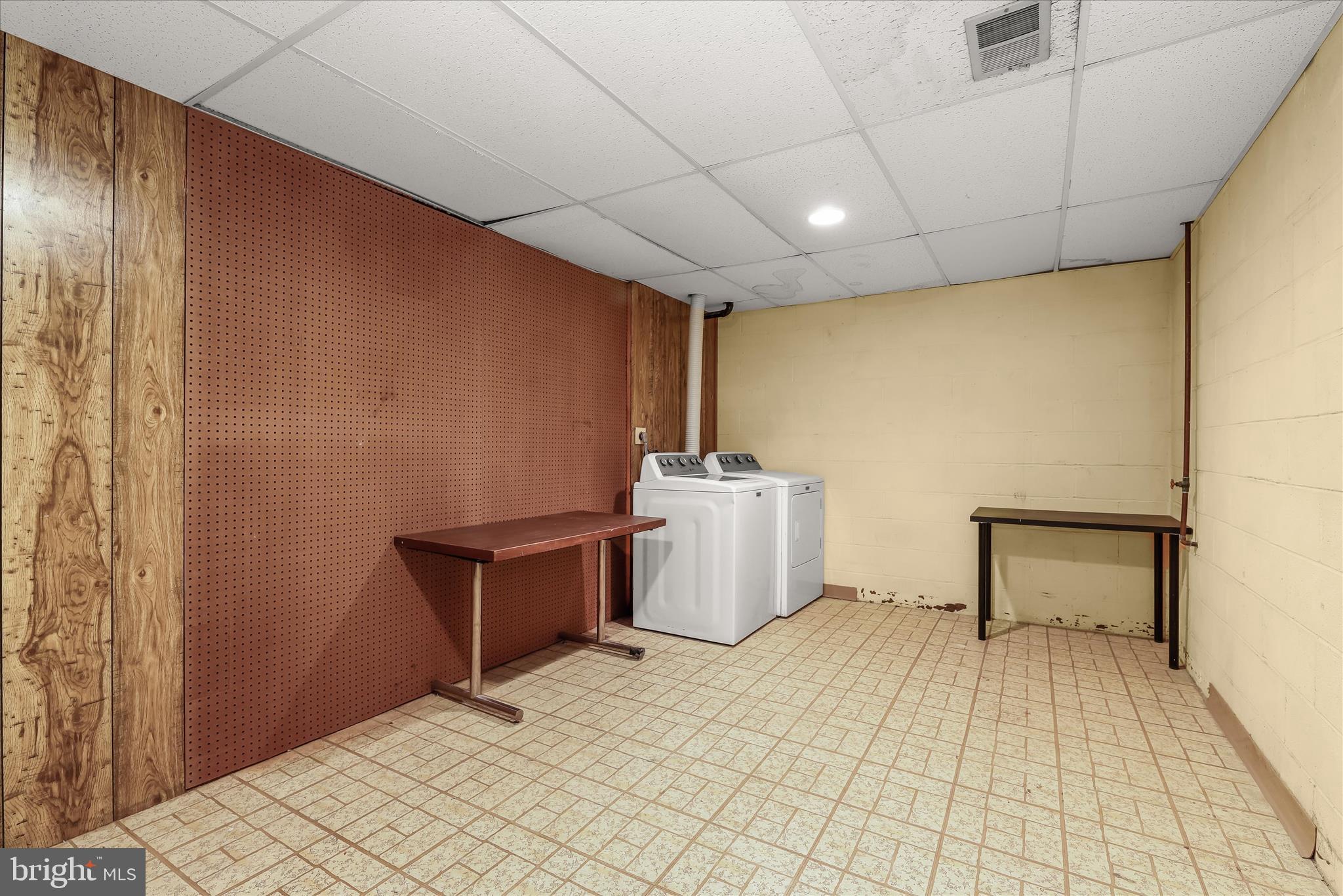 CROFTON SQUARE - Residential