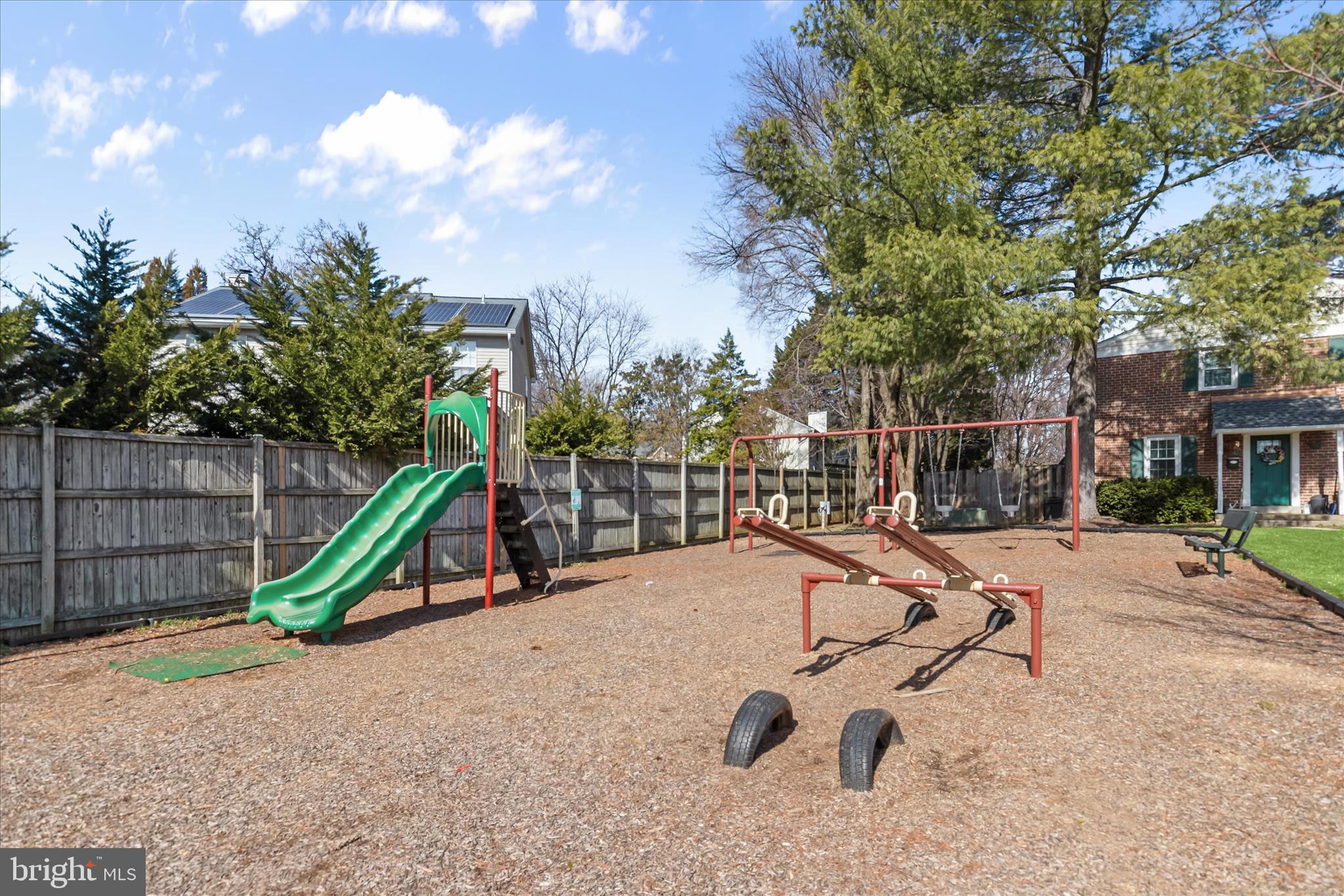 CROFTON SQUARE - Residential