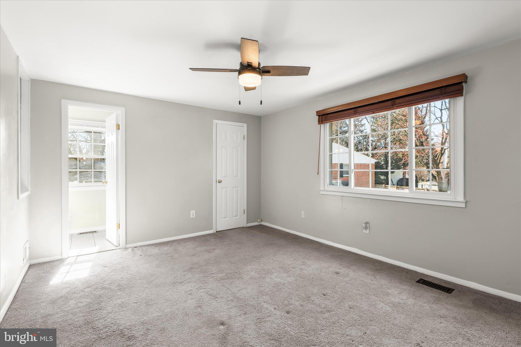 CROFTON SQUARE - Residential