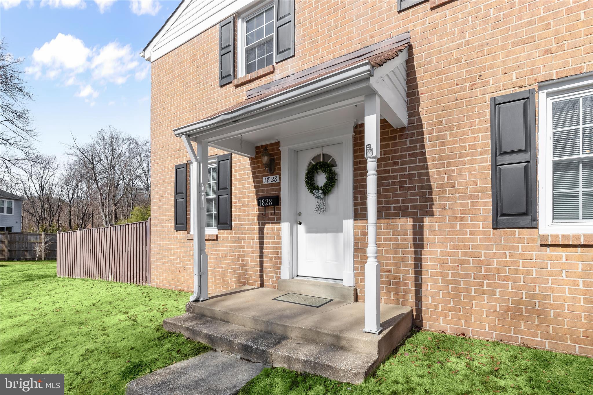 CROFTON SQUARE - Residential