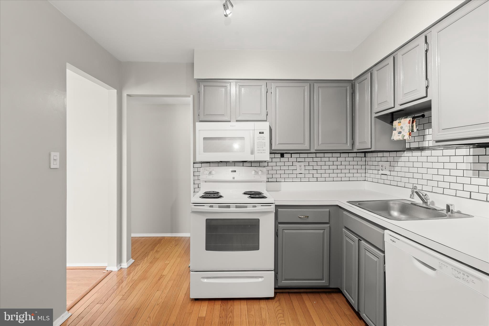 CROFTON SQUARE - Residential