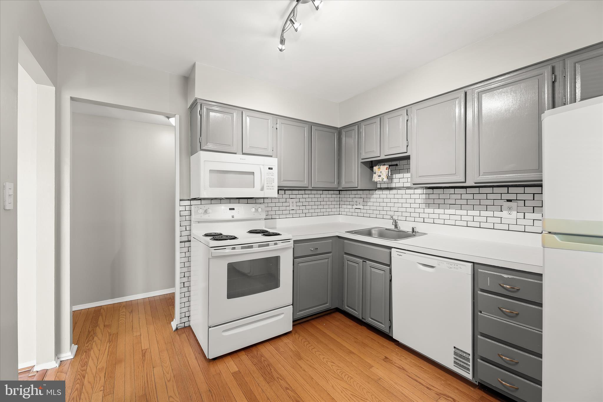 CROFTON SQUARE - Residential