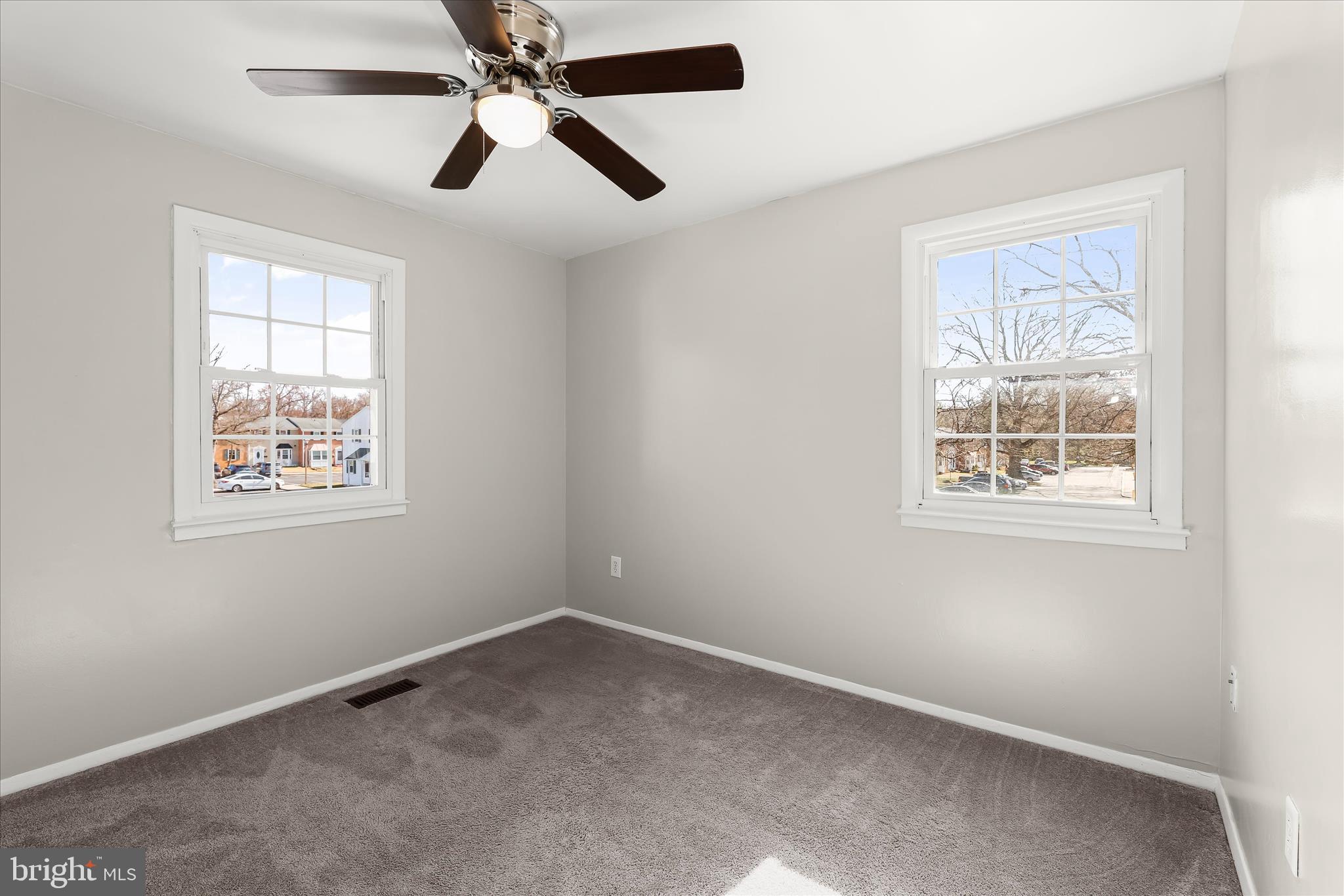 CROFTON SQUARE - Residential