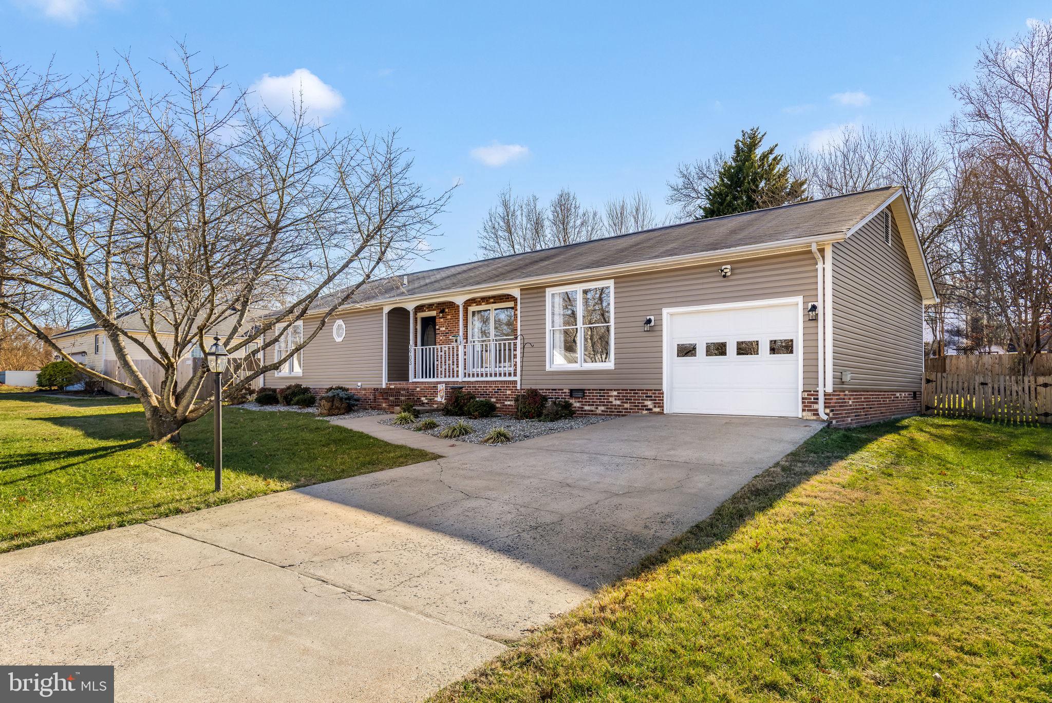 MAPLE GROVE - Residential