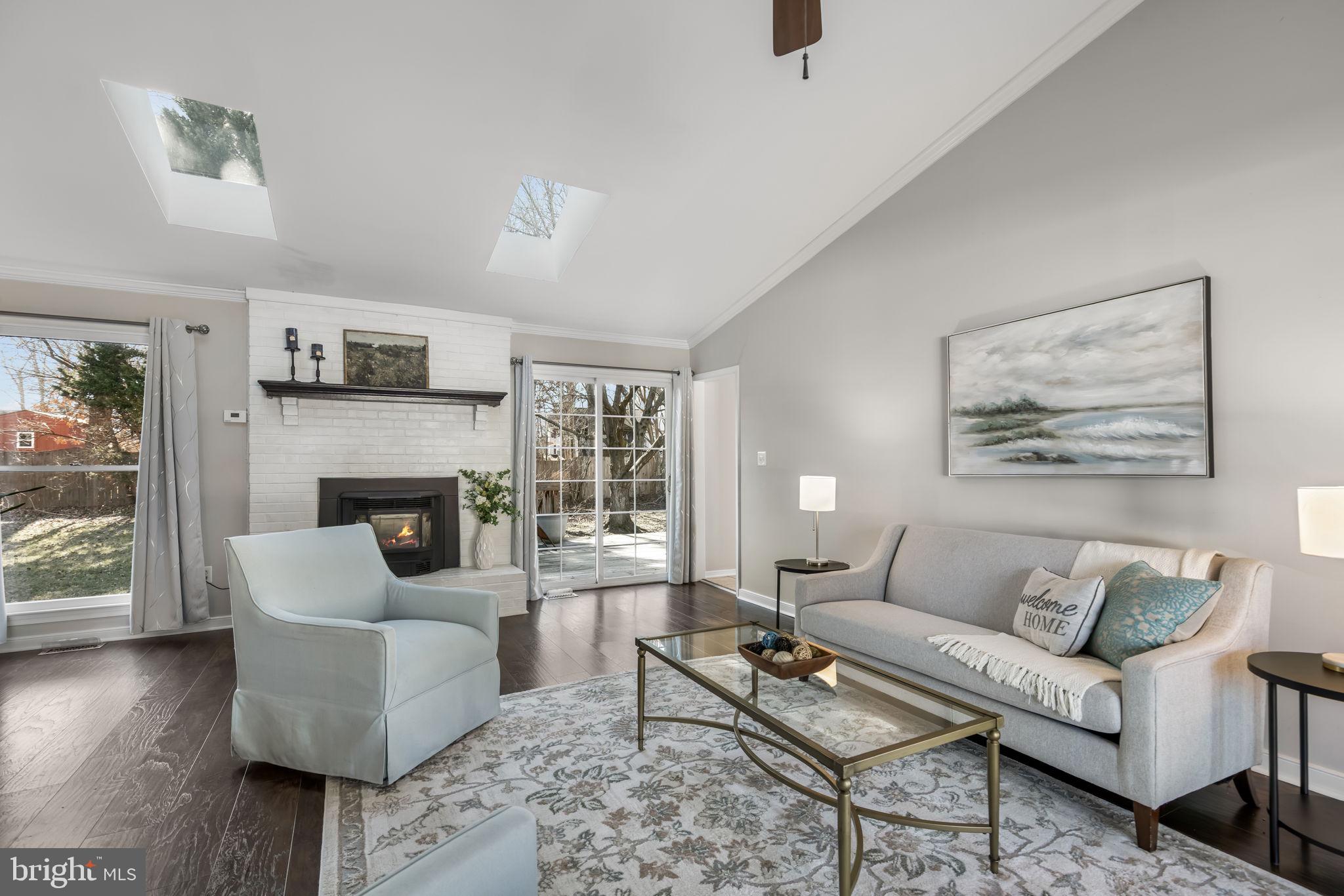 MAPLE GROVE - Residential