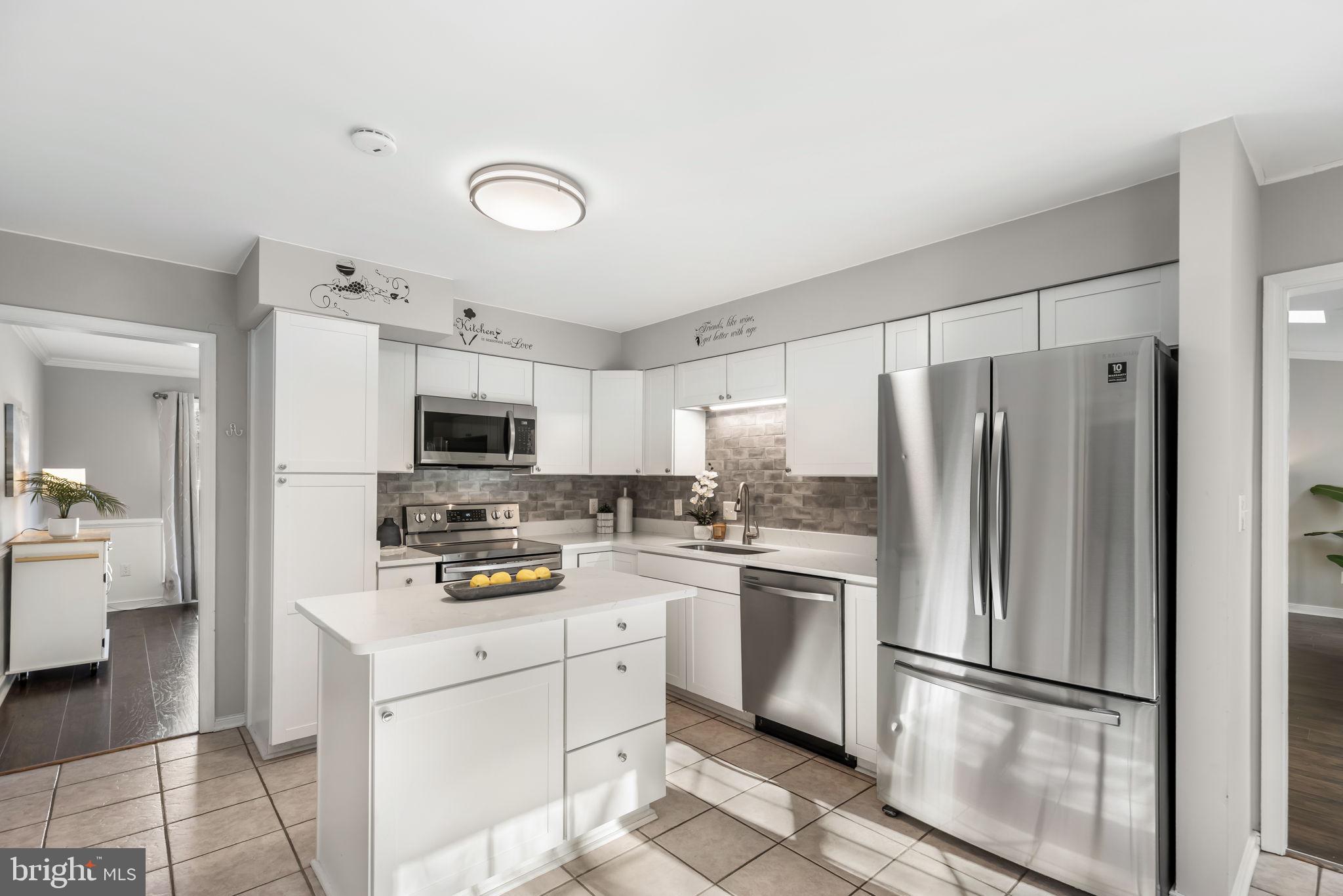 MAPLE GROVE - Residential