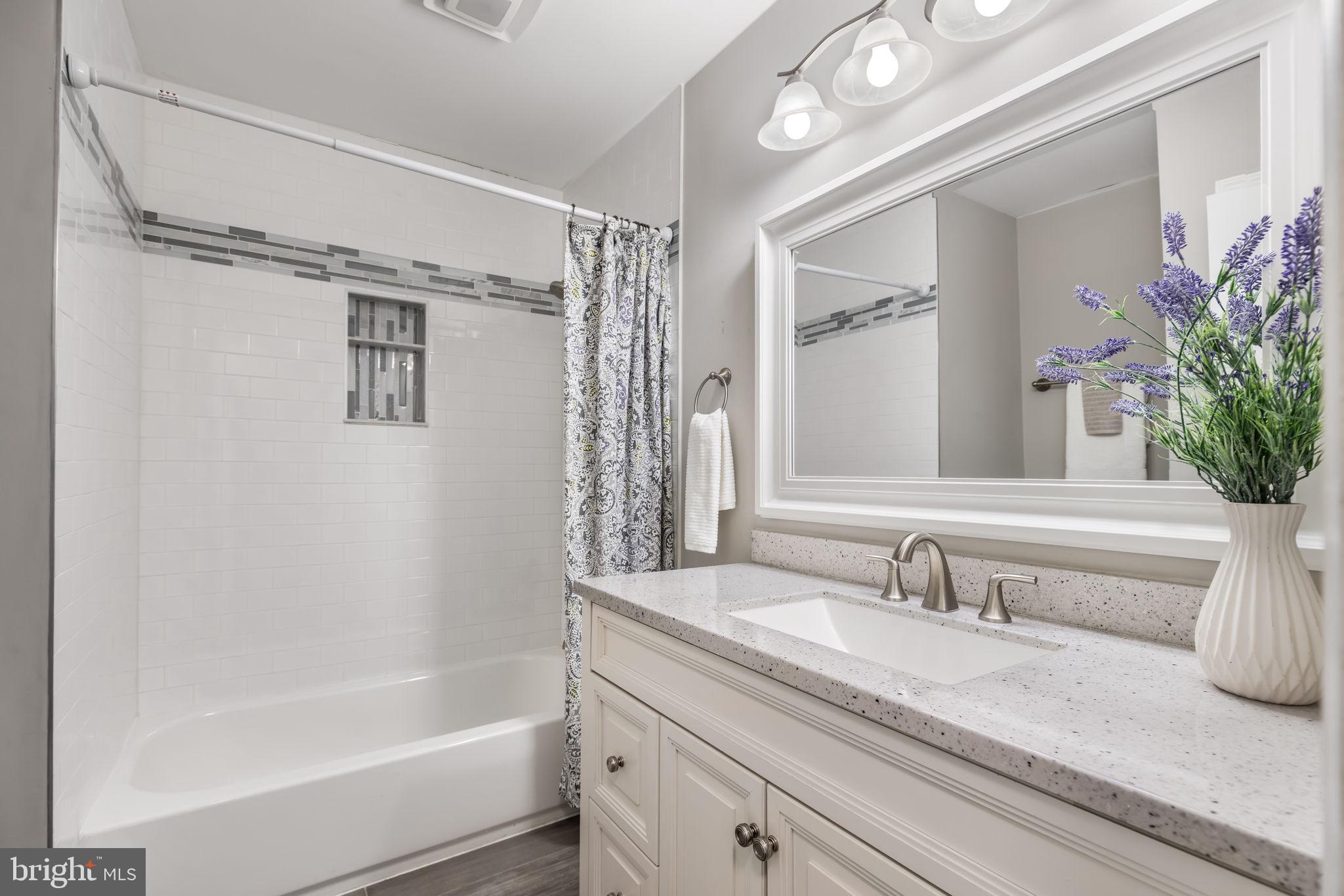 MAPLE GROVE - Residential