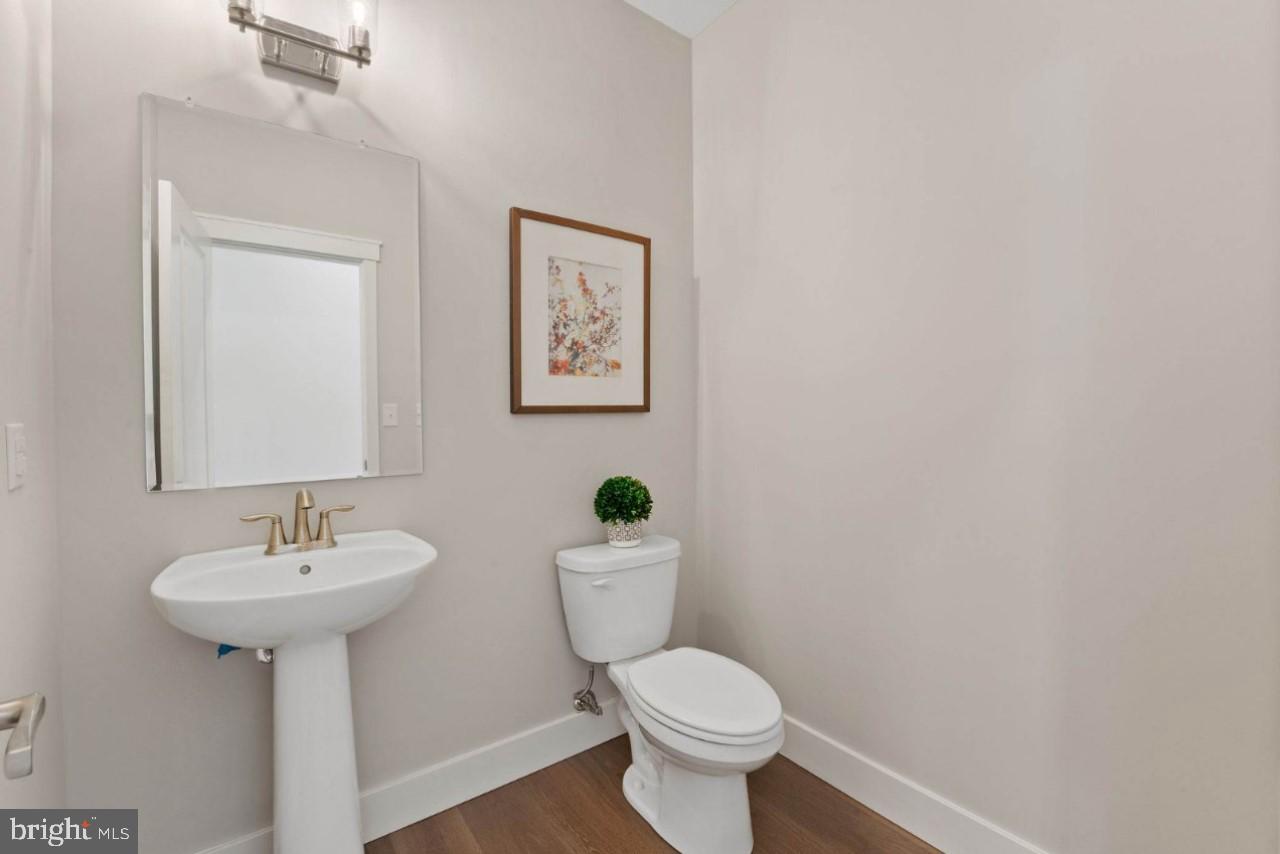 PERRY MILL - Residential