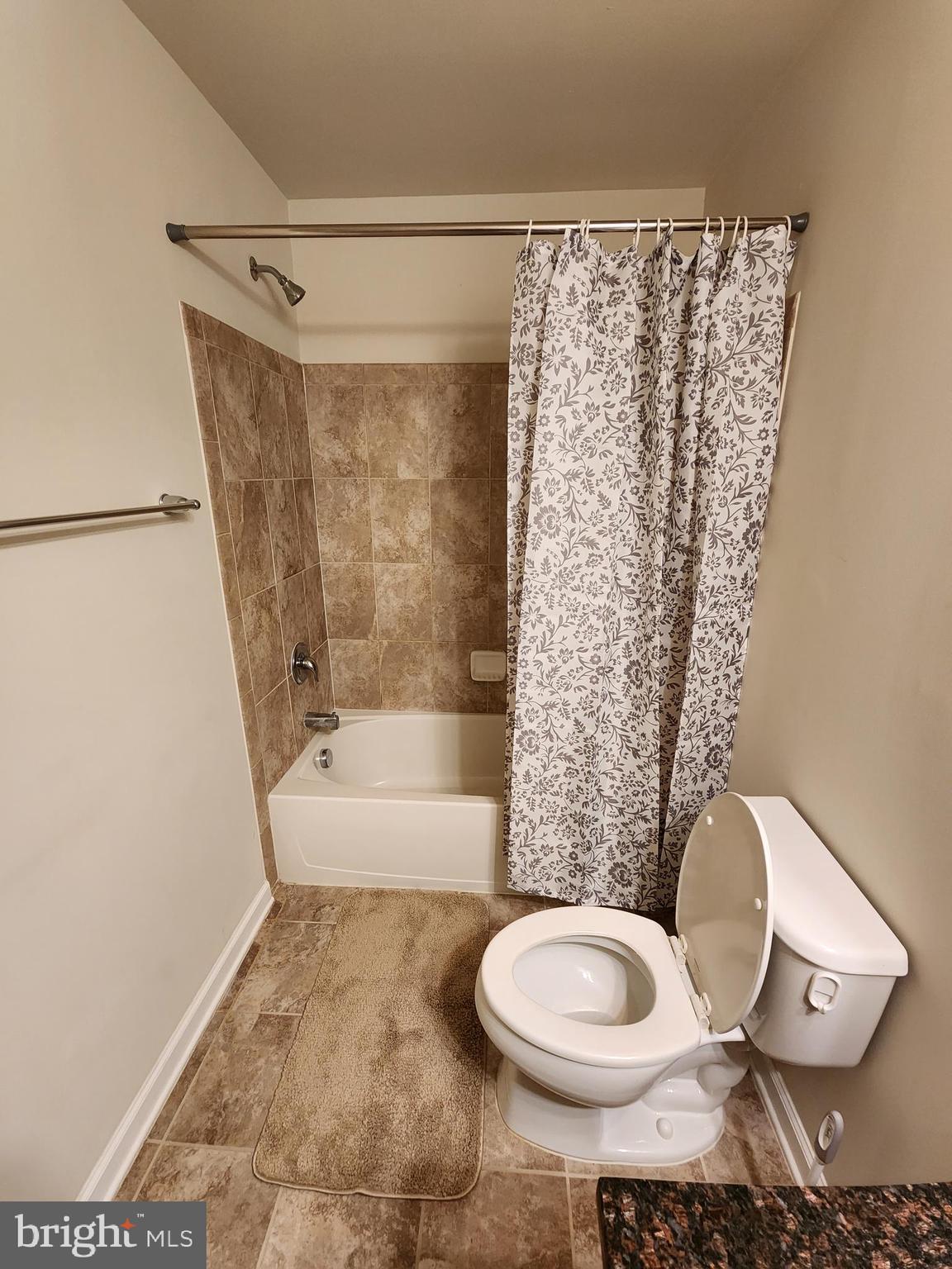 LOFTS AT METROWEST - Residential Lease