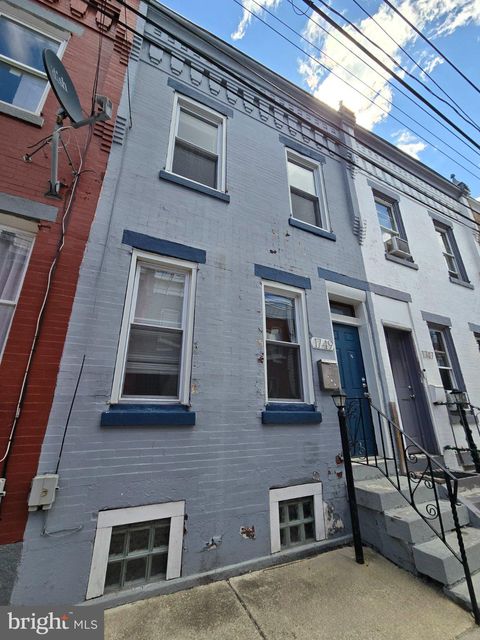 Townhouse For Sale - 1749 N Bambrey Street<br/> PHILADELPHIA, PA 19121