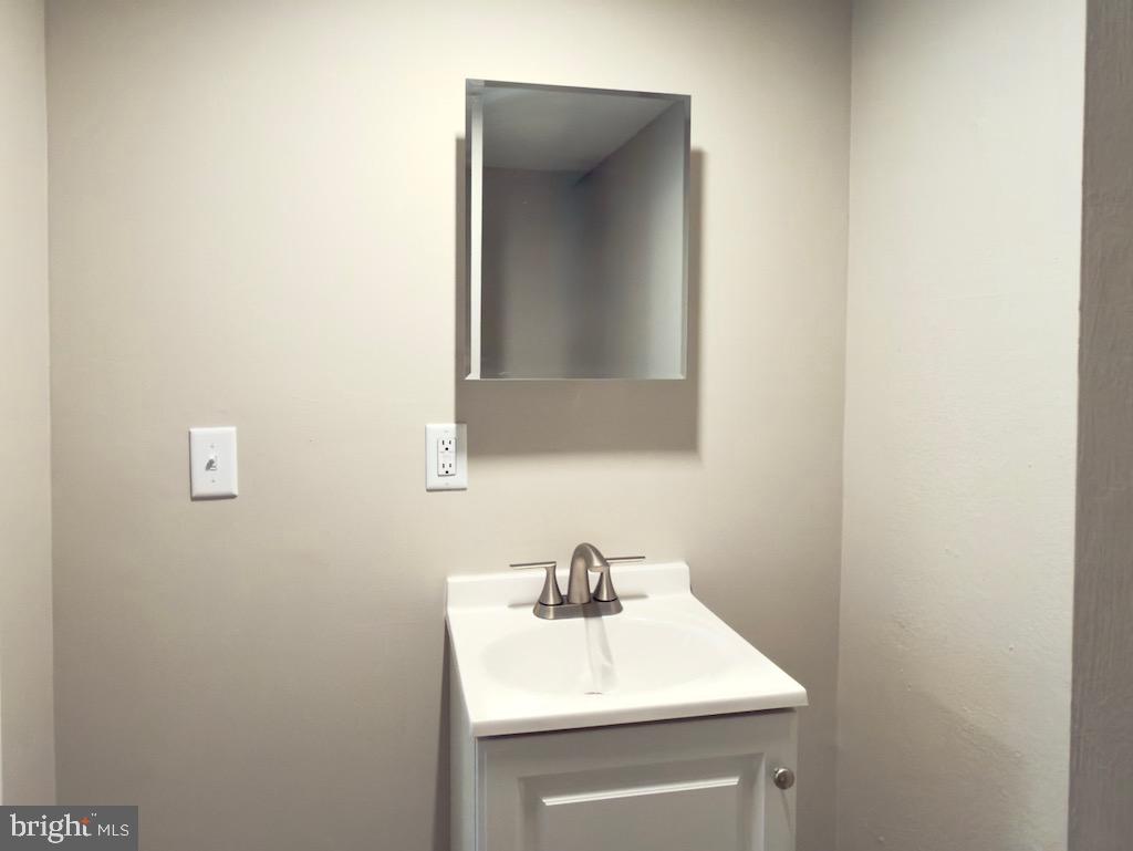 MANHEIM - Residential Lease