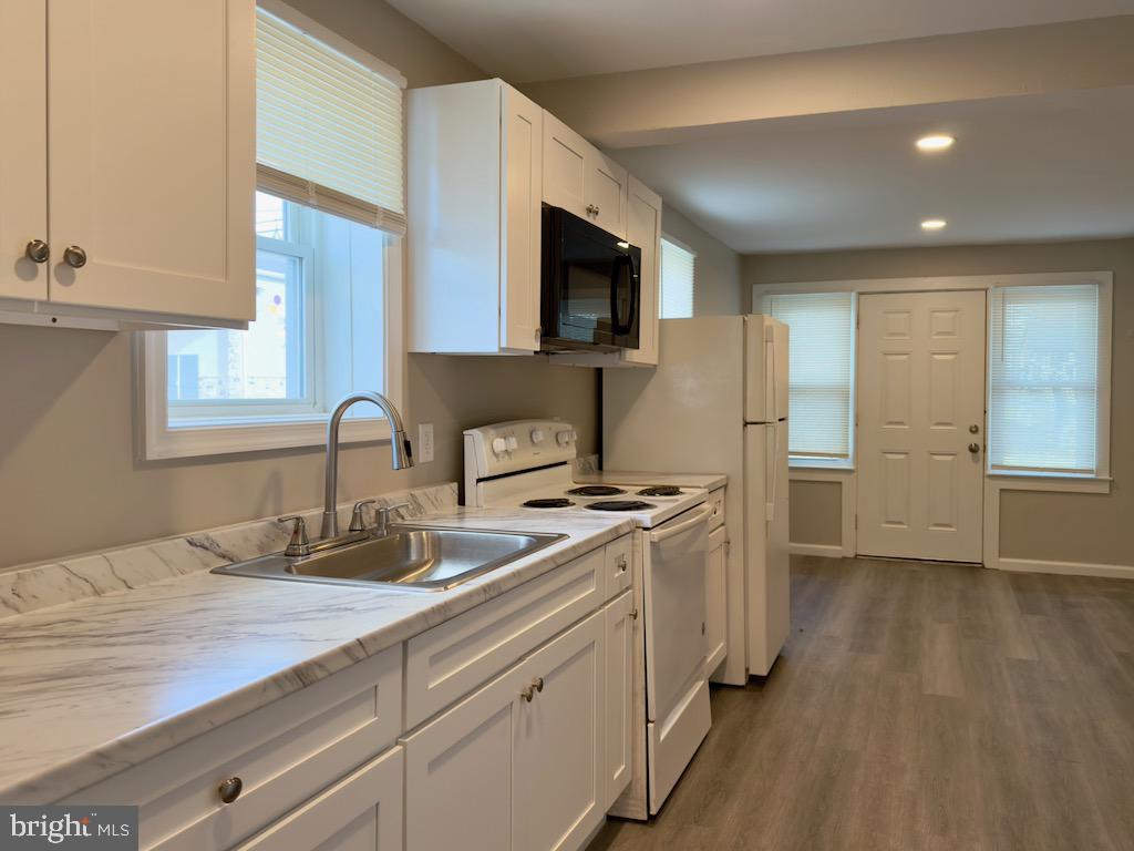 MANHEIM - Residential Lease