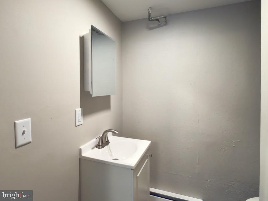 MANHEIM - Residential Lease