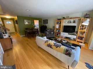 SARATOGA TOWNHOUSES - Residential Lease