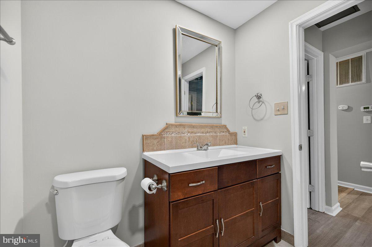 MONTCLAIR MEWS - Residential