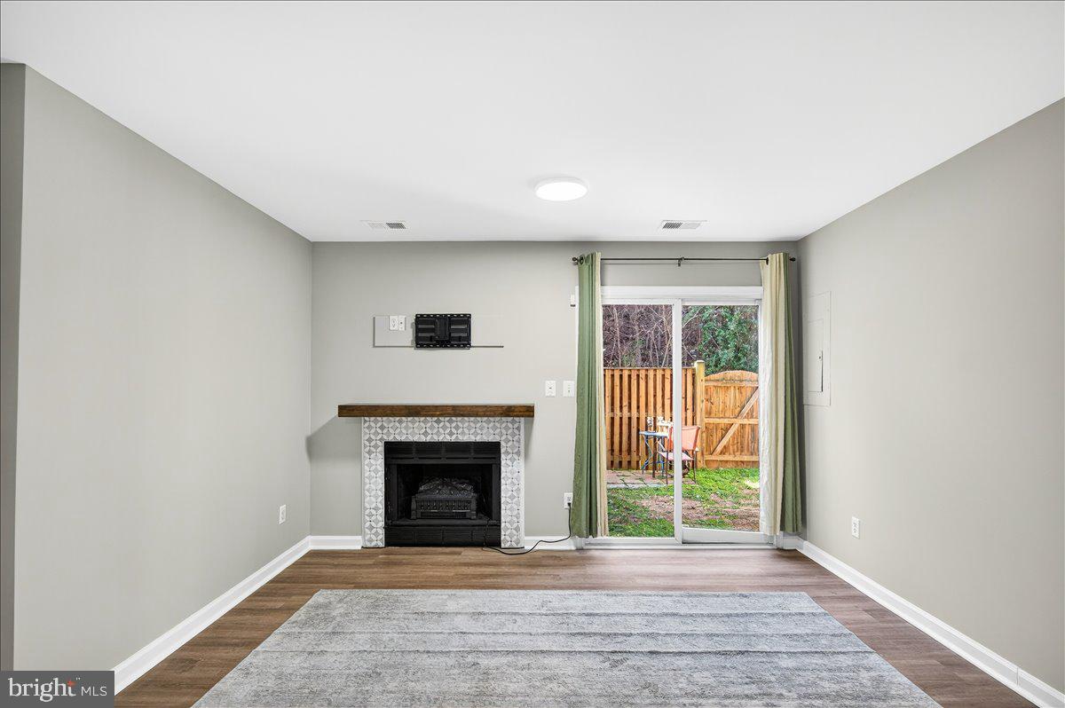 MONTCLAIR MEWS - Residential