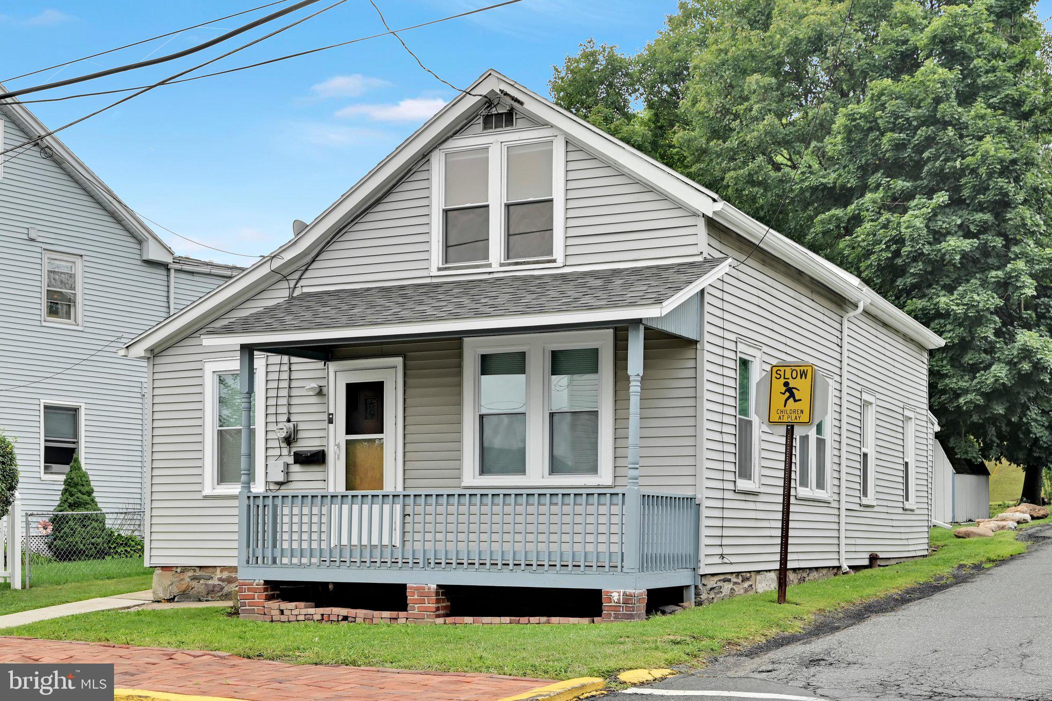 7 GRAEFF STREET