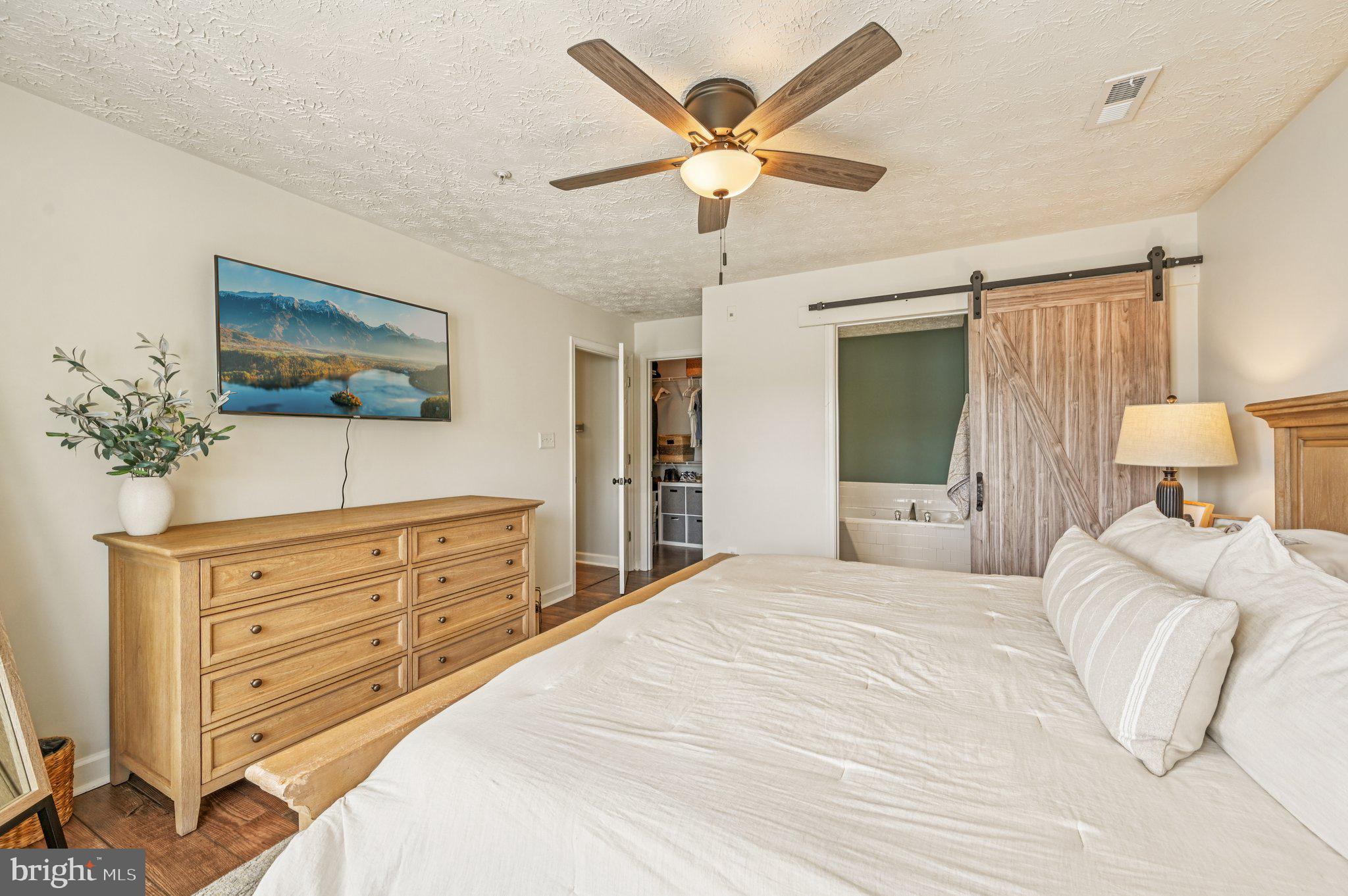 SPRING RIDGE - Residential