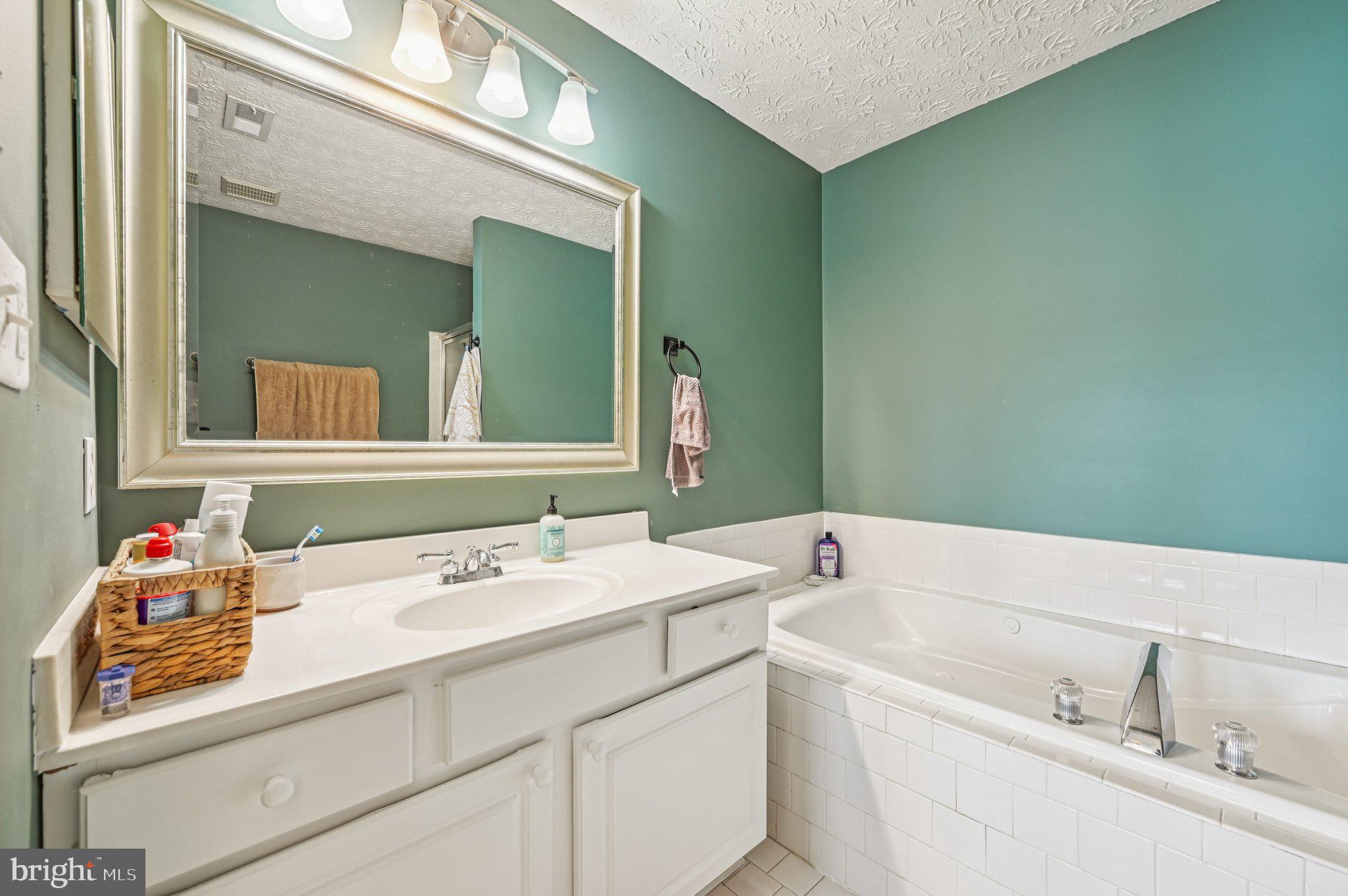 SPRING RIDGE - Residential