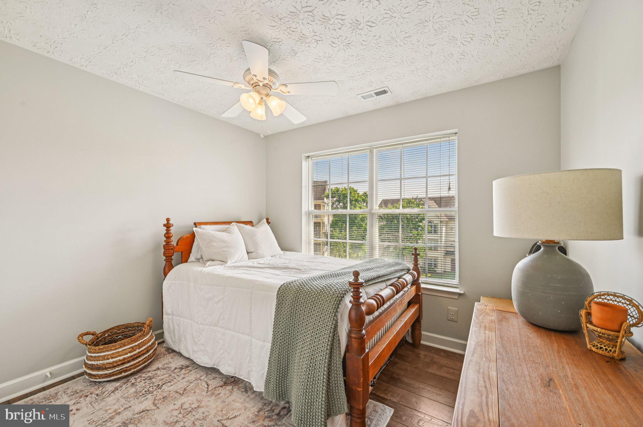 SPRING RIDGE - Residential