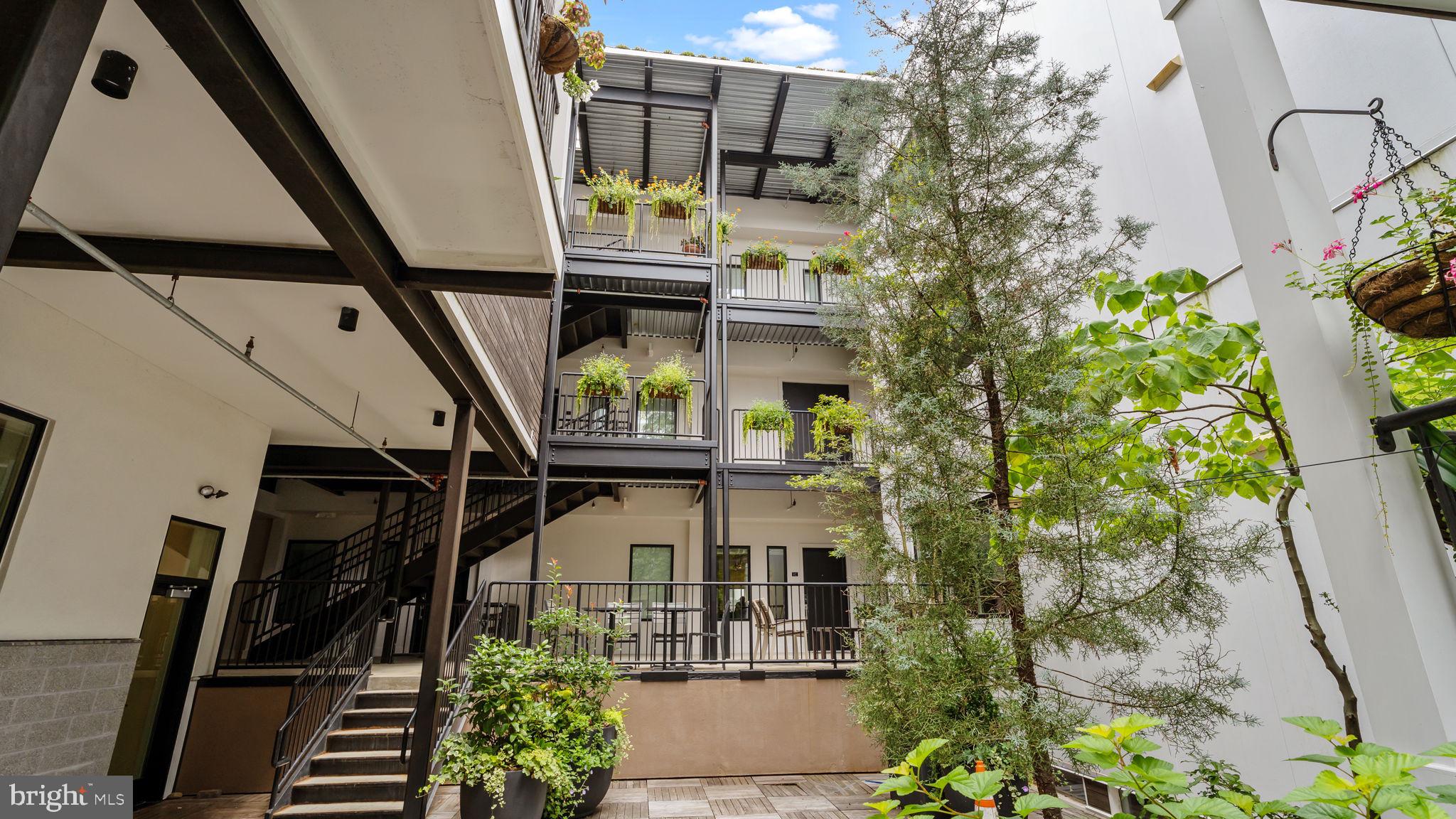 520 CARPENTER LANE 28 3B